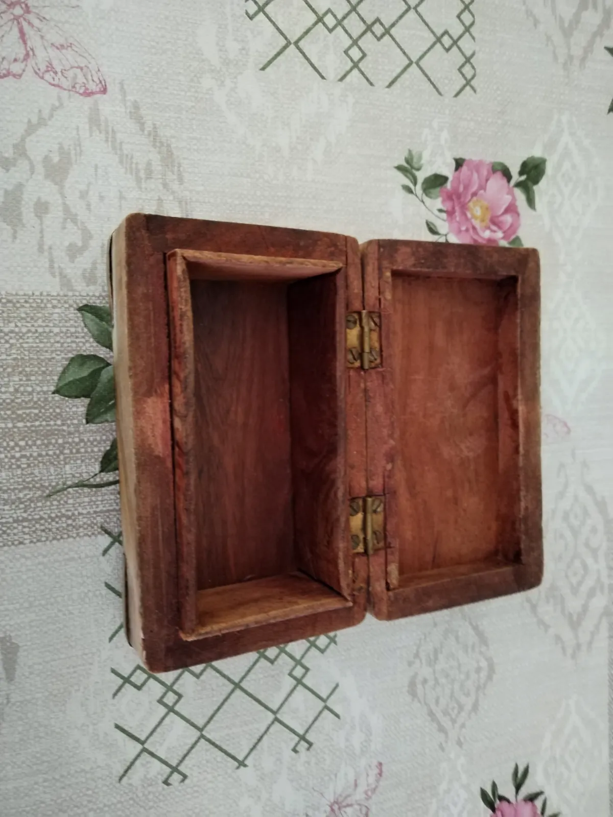 Belle boîte ancienne artisanale de la marine en bois massif. – Marine 7
