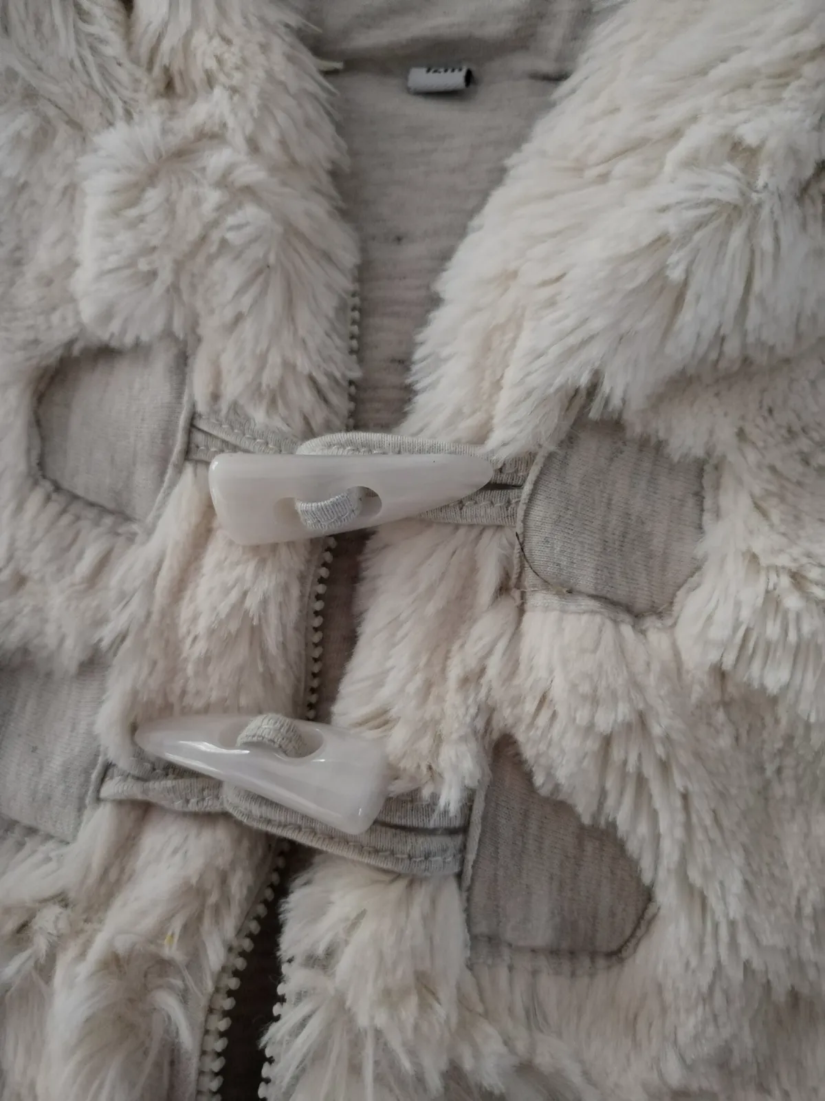 Joli gilet à capuche sans manches, fausse fourrure, 12 mois. – Inconnu – taille 12 mois 3