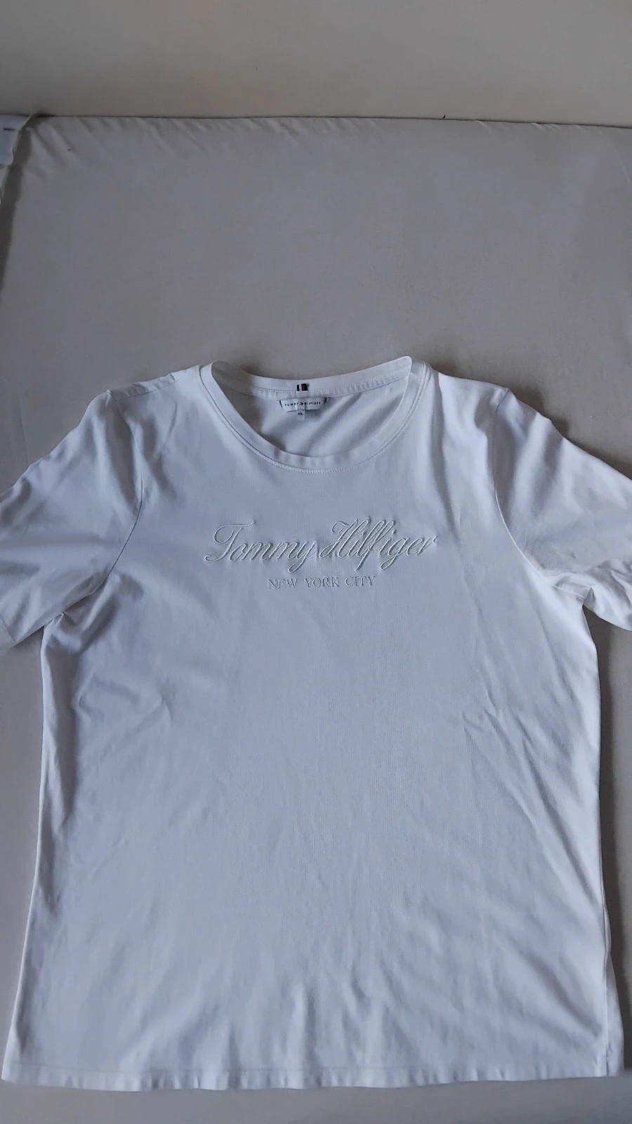 Camiseta corta Tommy Hilfiger unisex talla XXL – Tommy Hilfiger – taille XXL / 44 / 16 4