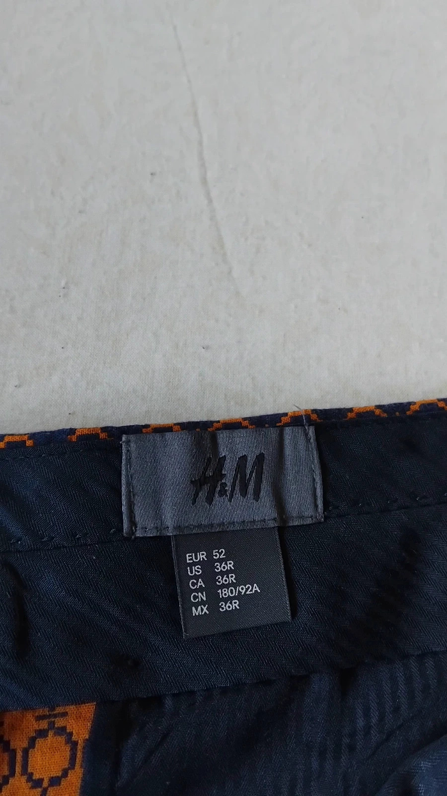 Pantalón corto estampado H&M hombre talla 42 – H&M – taille L 3