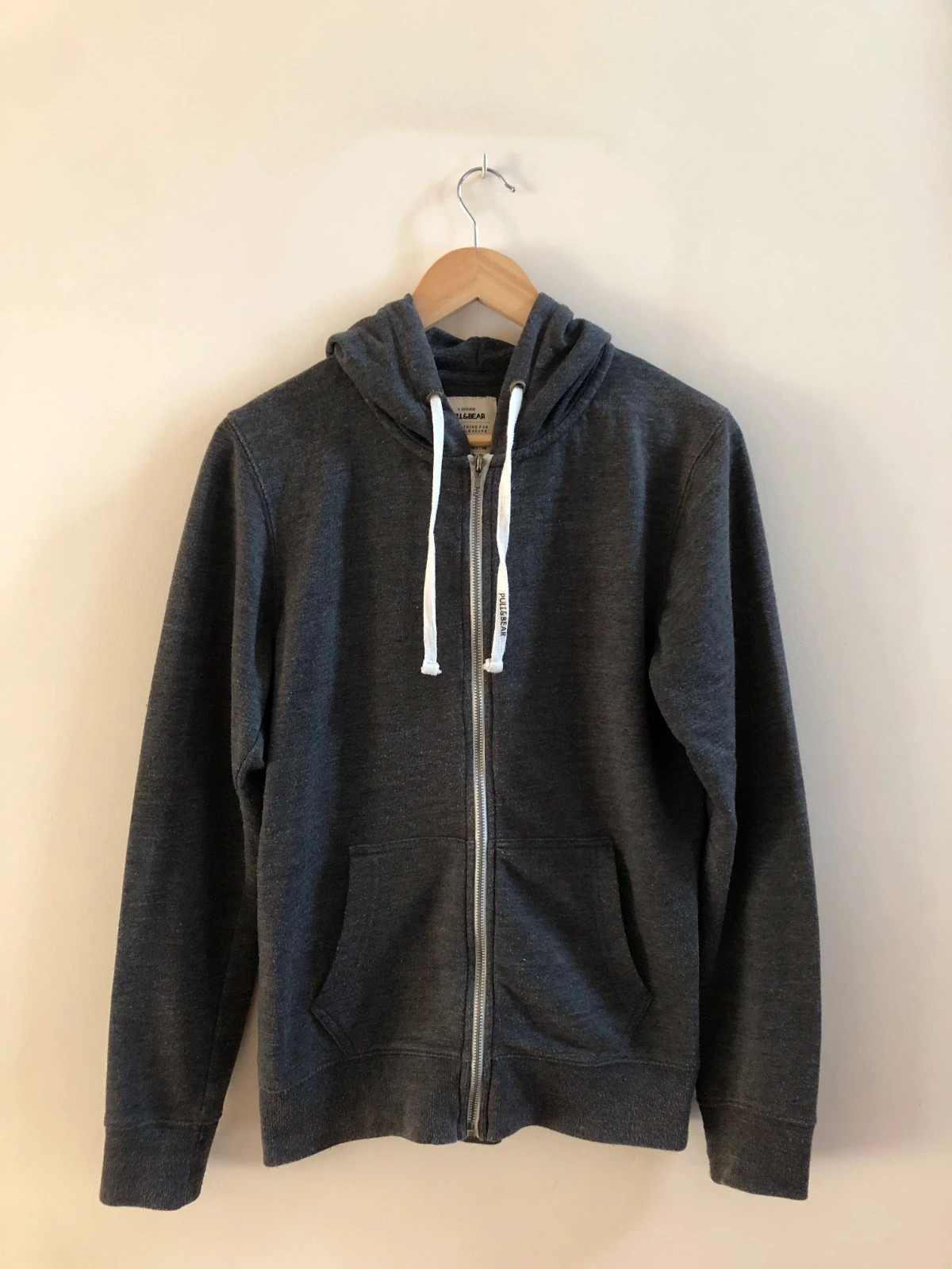 Sudadera de cremallera con capucha Pull & Bear unisex talla S