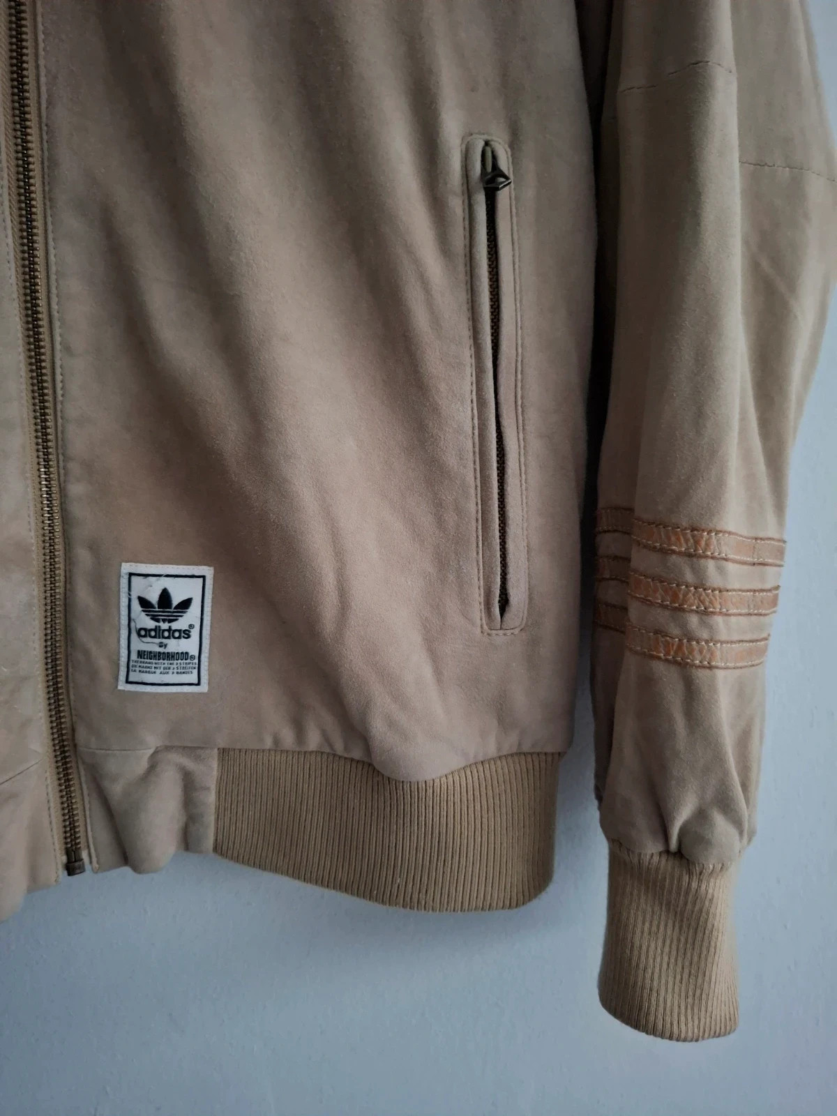 🔥 Cazadora Bomber Adidas Originals Tokyo de Ante Beige - Talla S – adidas Originals – taille S 2