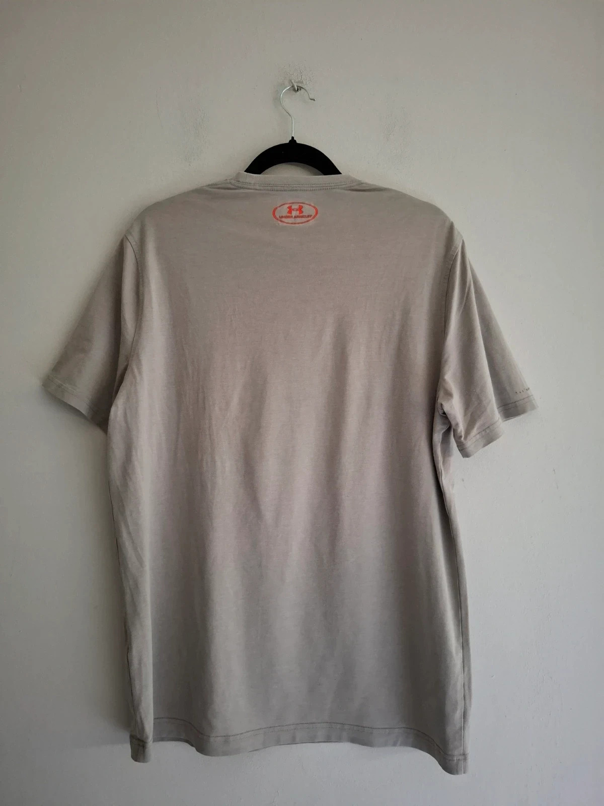Camiseta Under Armour Gris Logo Naranja Talla M – Under Armour – taille M 5