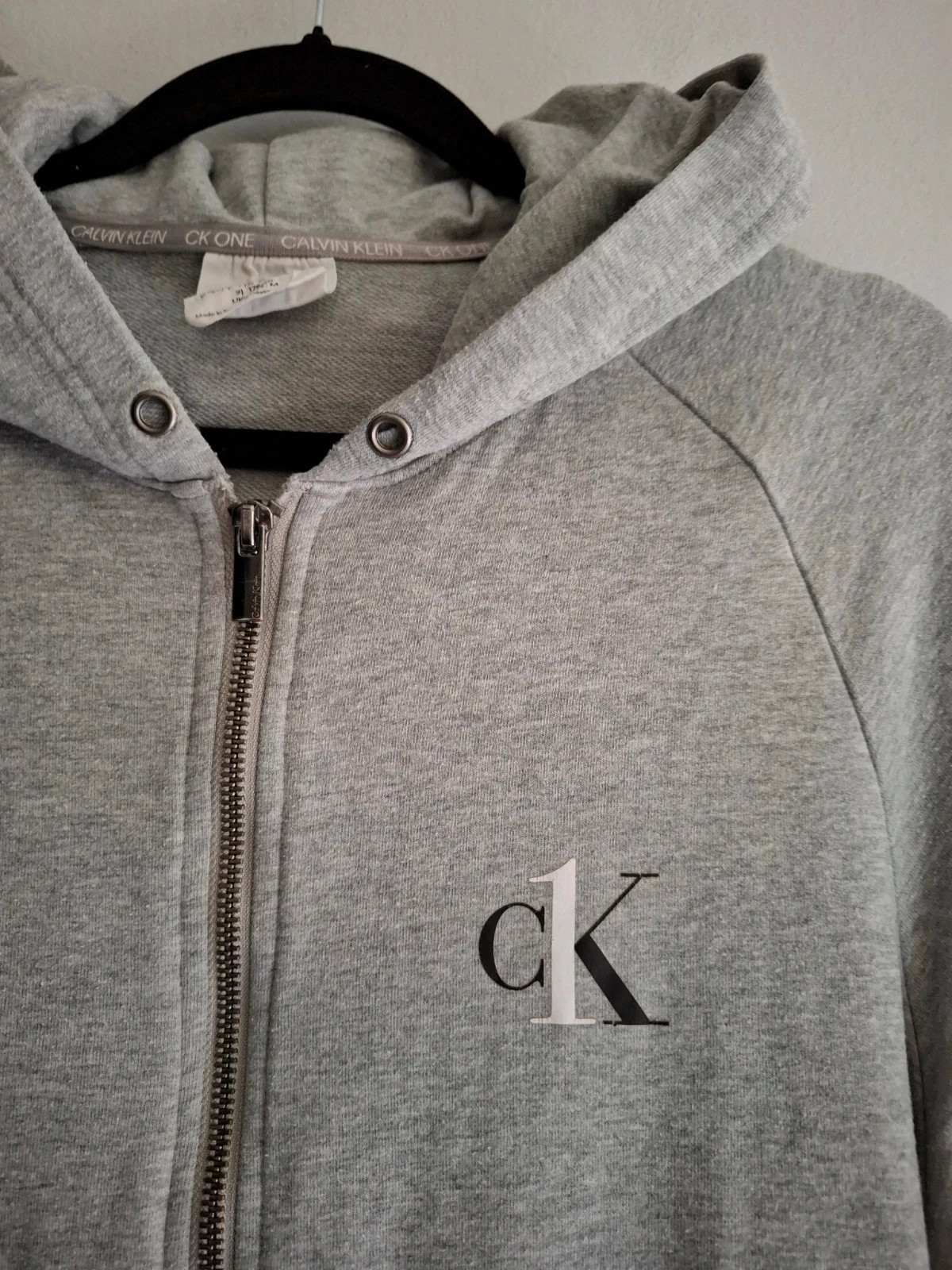 Sudadera con capucha y cremallera Calvin Klein One (Gris) 🩶 – Calvin Klein – taille M 2