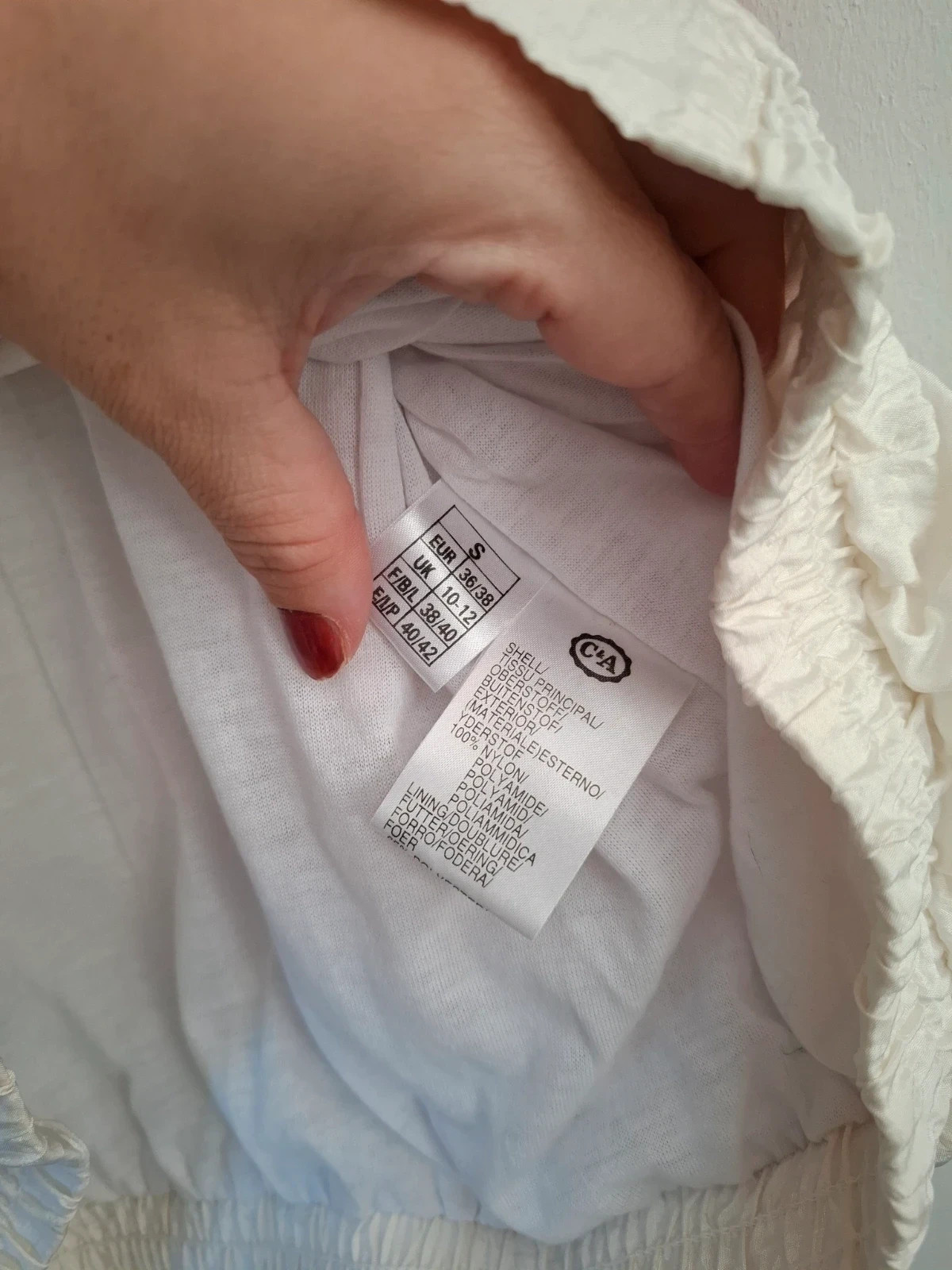 Chaqueta Cortavientos Estilo Años 90 en Rojo y Blanco – C&A – taille S 4