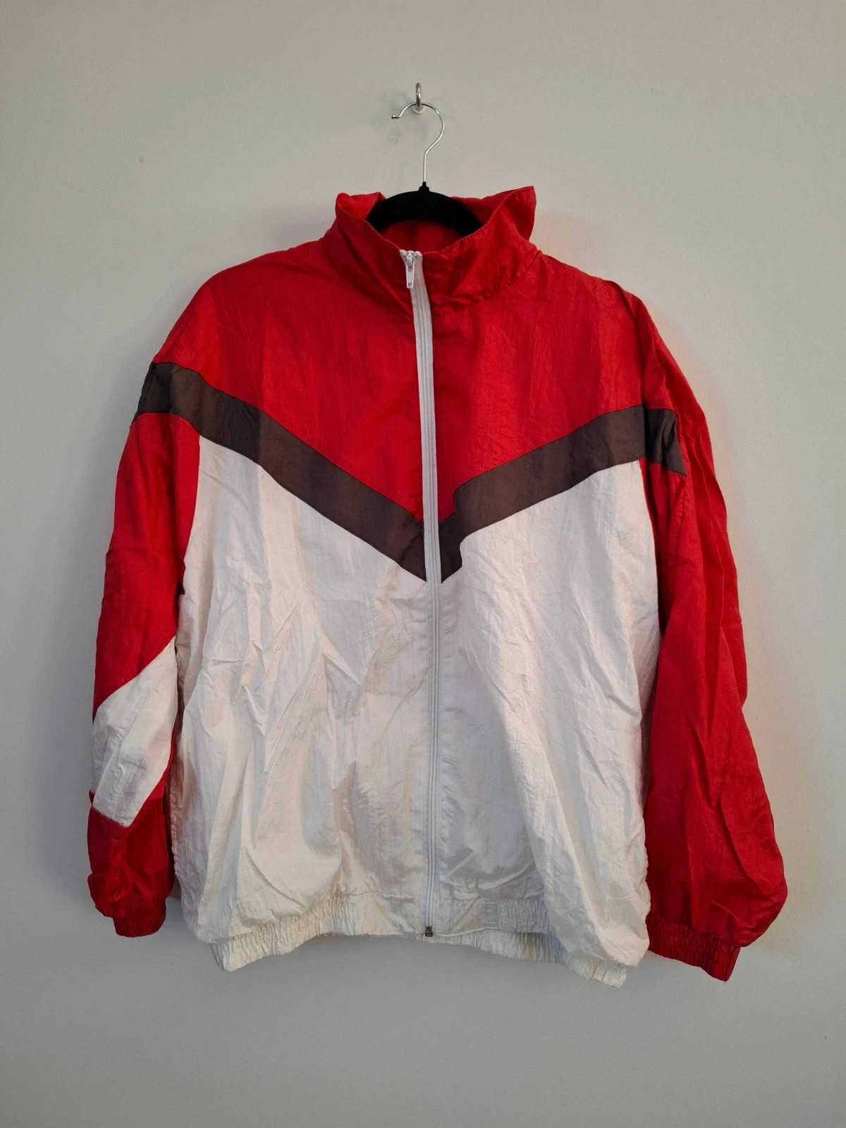 Chaqueta Cortavientos Estilo Años 90 en Rojo y Blanco – C&A – taille S