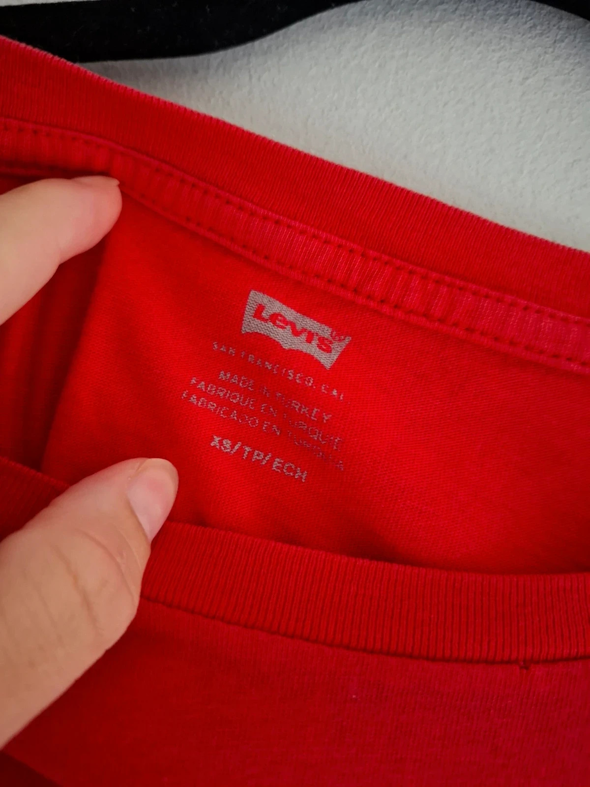Camiseta Levi's Roja con Logo Box – Talla XS – Levi's – taille XS / 34 / 6 3