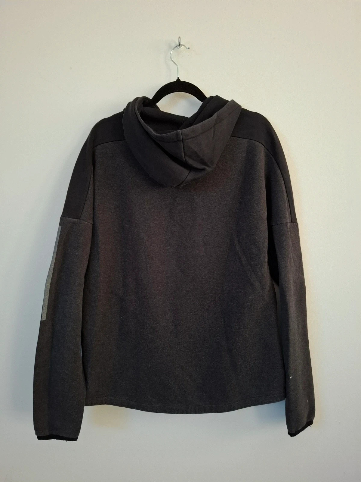 Sudadera Adidas gris oscuro con capucha - Talla M – adidas – taille M 4