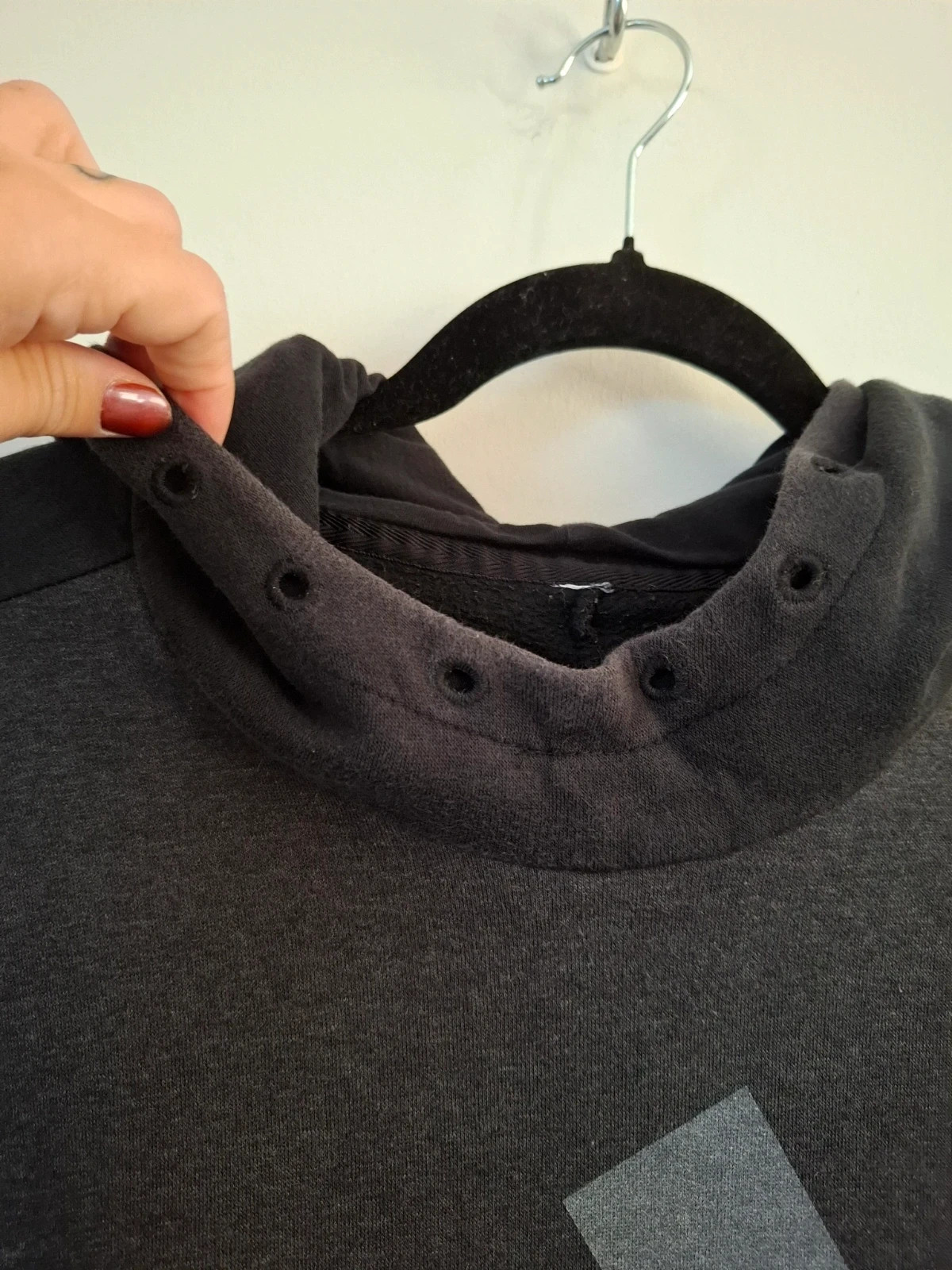 Sudadera Adidas gris oscuro con capucha - Talla M – adidas – taille M 3
