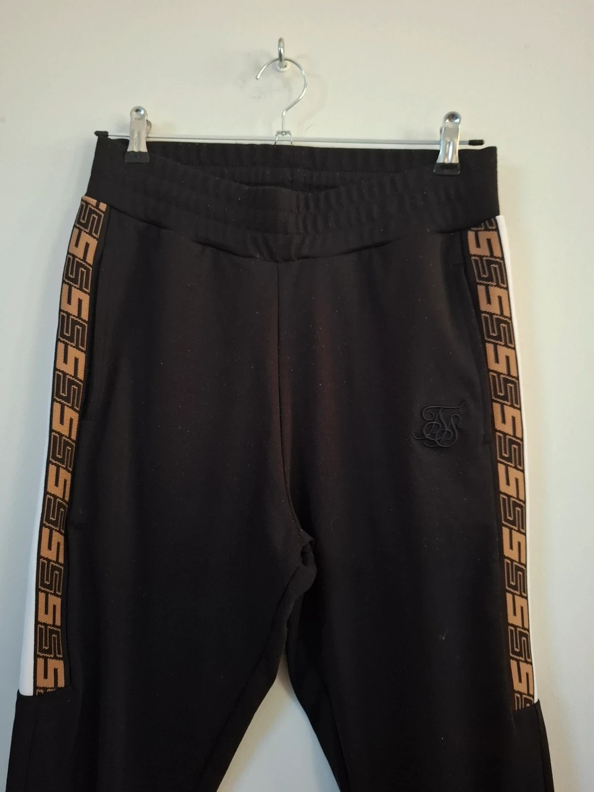 Pantalón de Chándal SikSilk Negro – Detalles Laterales / Talla M – Siksilk – taille M 2