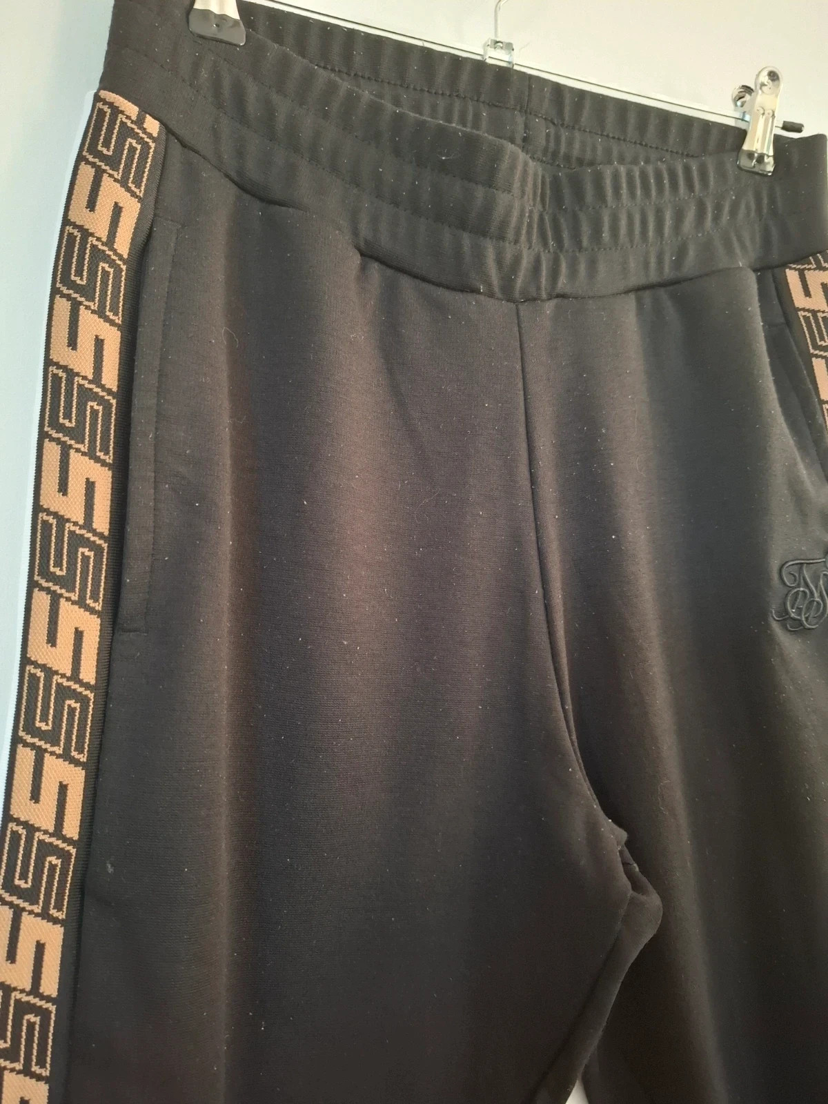 Pantalón de Chándal SikSilk Negro – Detalles Laterales / Talla M – Siksilk – taille M 4