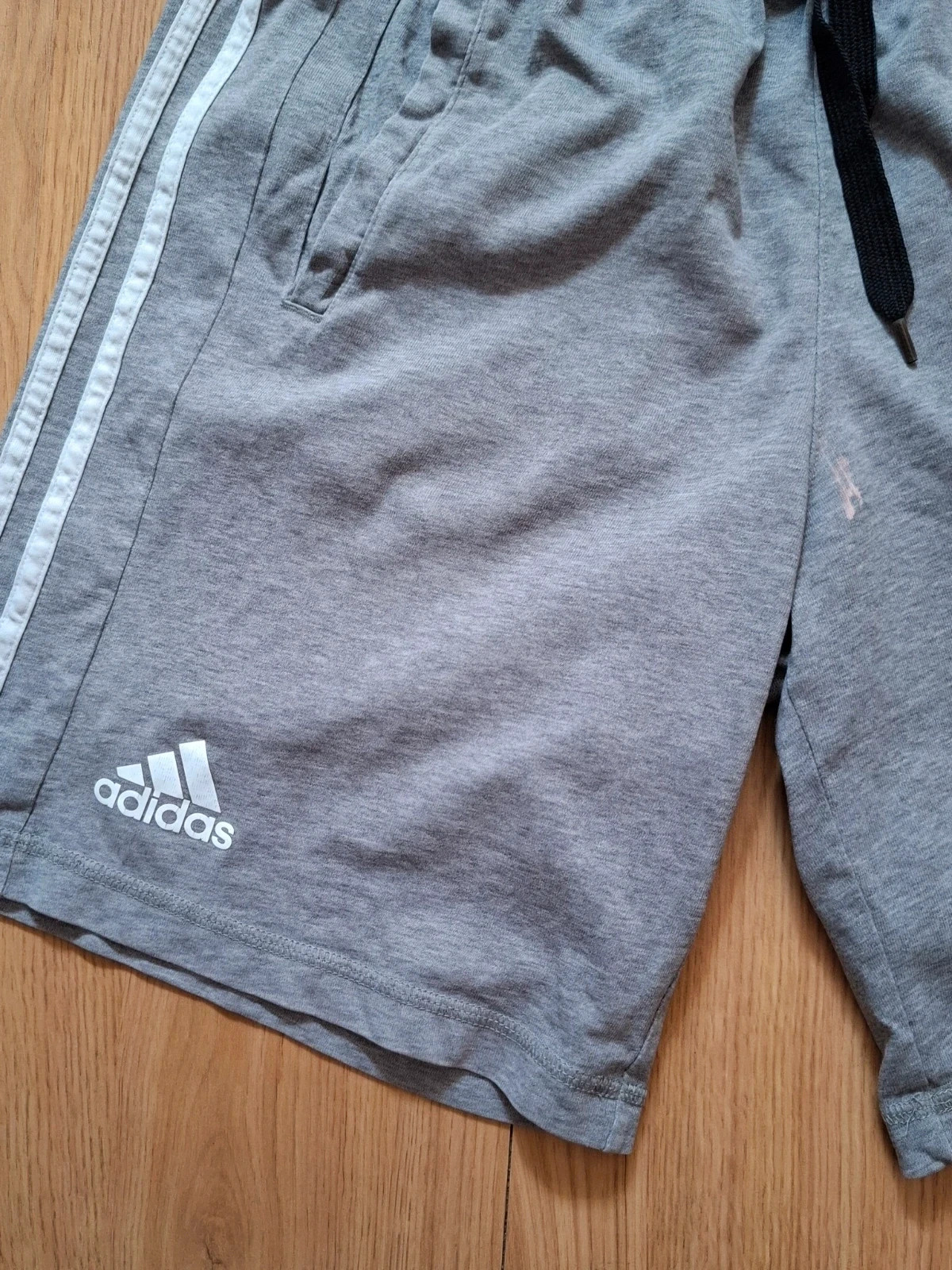 Shorts Adidas Grises Talla S - Cómodos y Deportivos – adidas – taille S 2