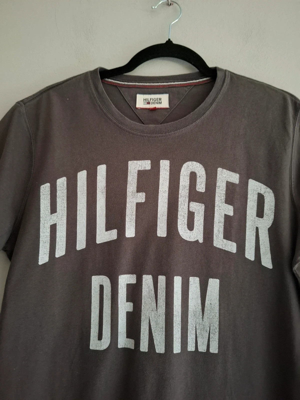 Camiseta Tommy Hilfiger Denim Gris - Original - Talla S – Tommy Hilfiger – taille S 2
