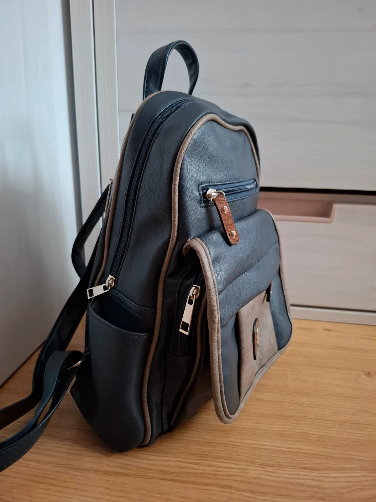 Mochila casual azul marino Antonio – Antonio 2