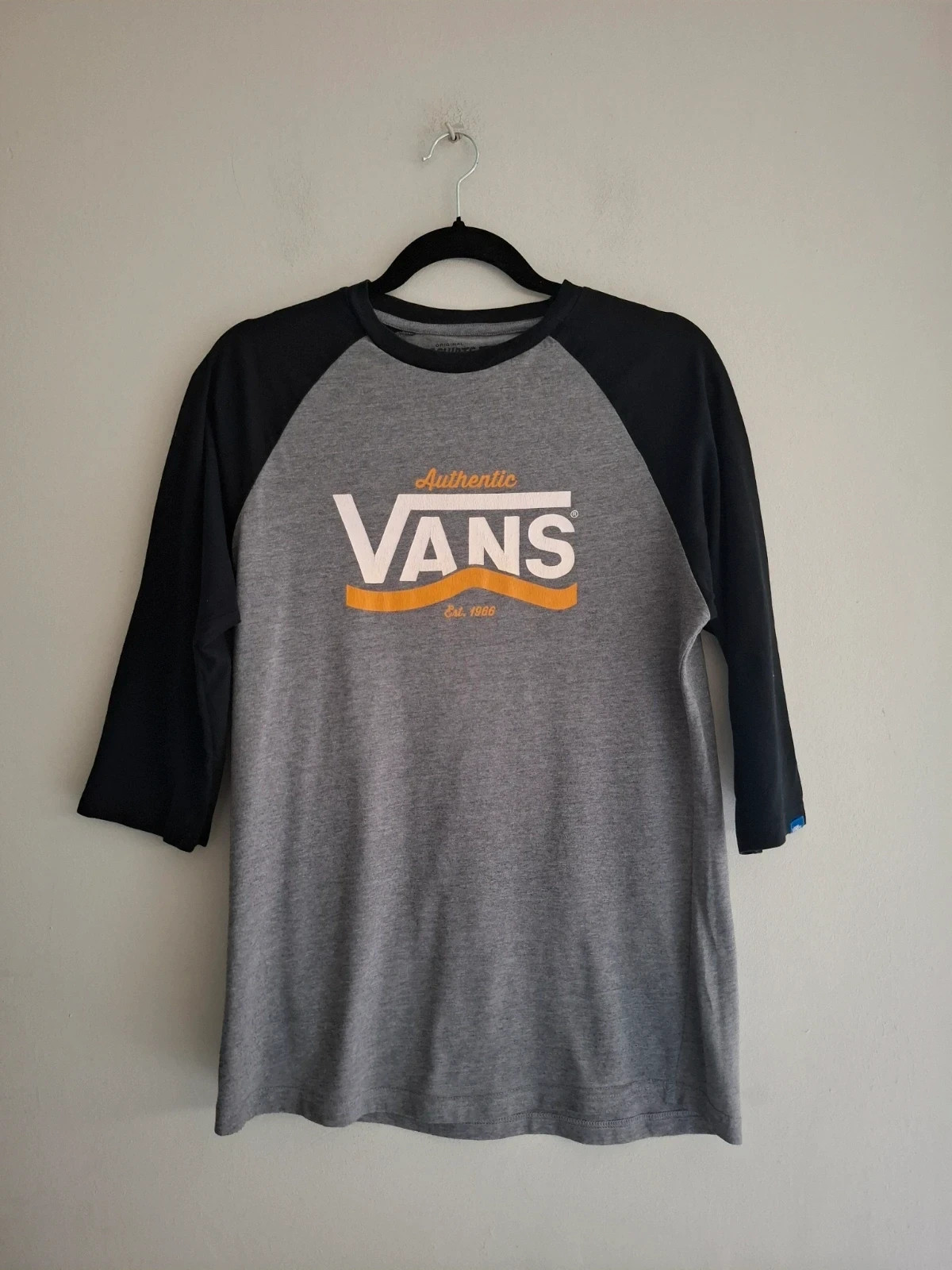 Camiseta Vans estilo béisbol gris y negra - Talla S