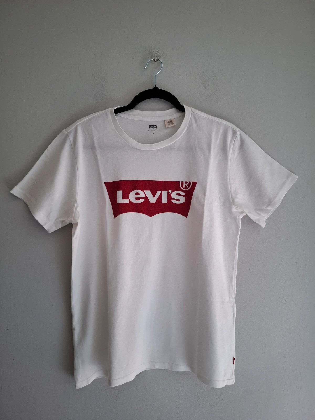 Camiseta Levi's Blanca Logo Rojo Talla S – Levi's – taille S