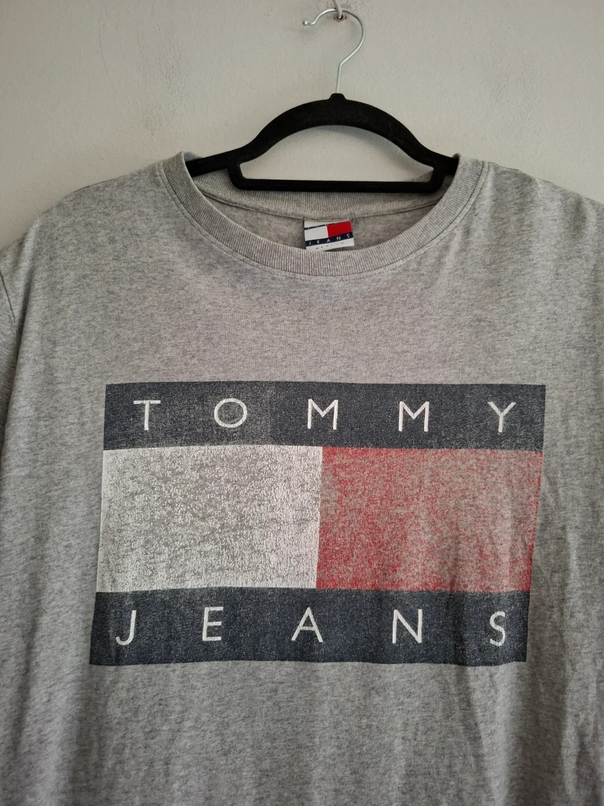 Camiseta Gris Tommy Jeans Logo Vintage - Talla M 🇺🇸 – Tommy Jeans – taille M 2