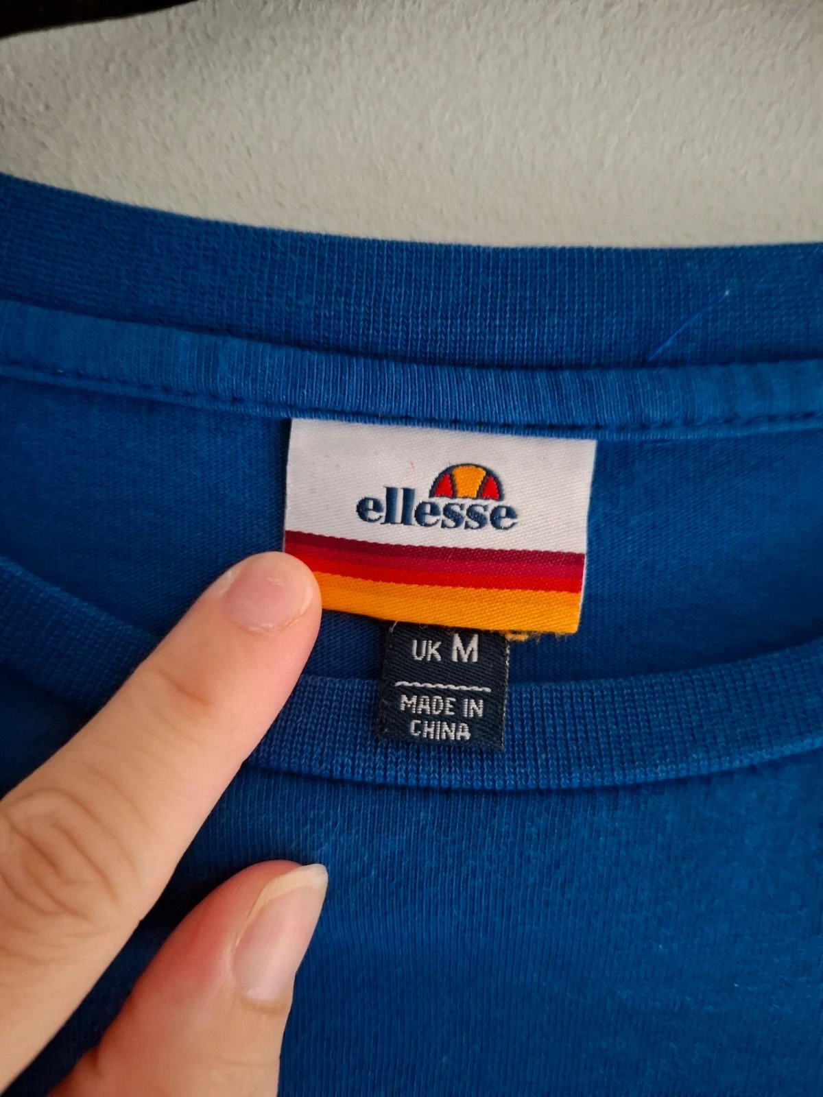 Camiseta Ellesse Azul, Blanca y Roja - Talla M - Diseño Geométrico – Ellesse – taille M 3