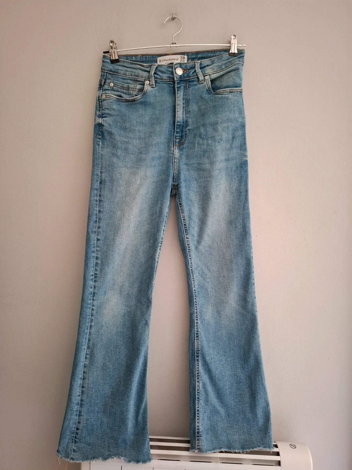 Vaqueros Stradivarius Flare Azul Claro - Talla 38 – Stradivarius – taille M / 38 / 10