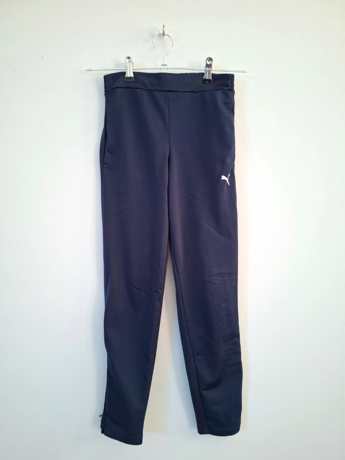 Pantalón de chándal PUMA azul marino (Talla 140) – Puma – taille 10 ans / 140 cm