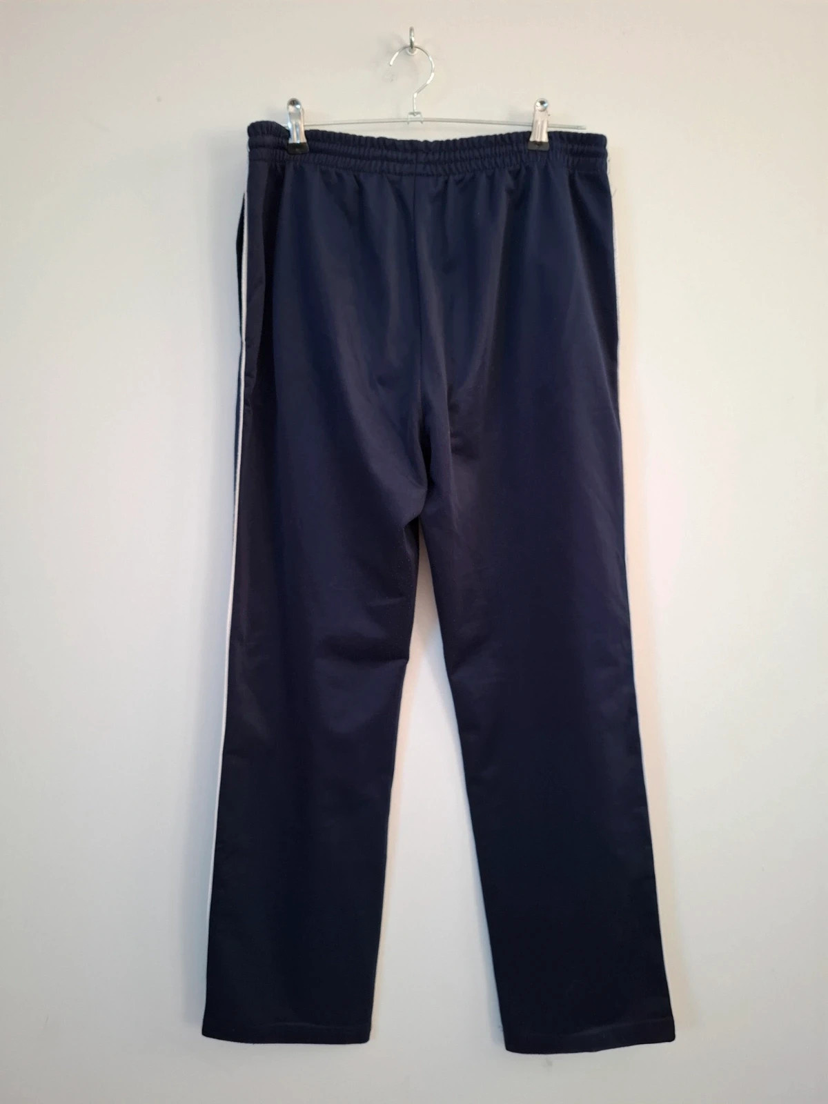 Pantalón de chándal Kappa azul marino con logo y franja blanca lateral – Kappa – taille M 5