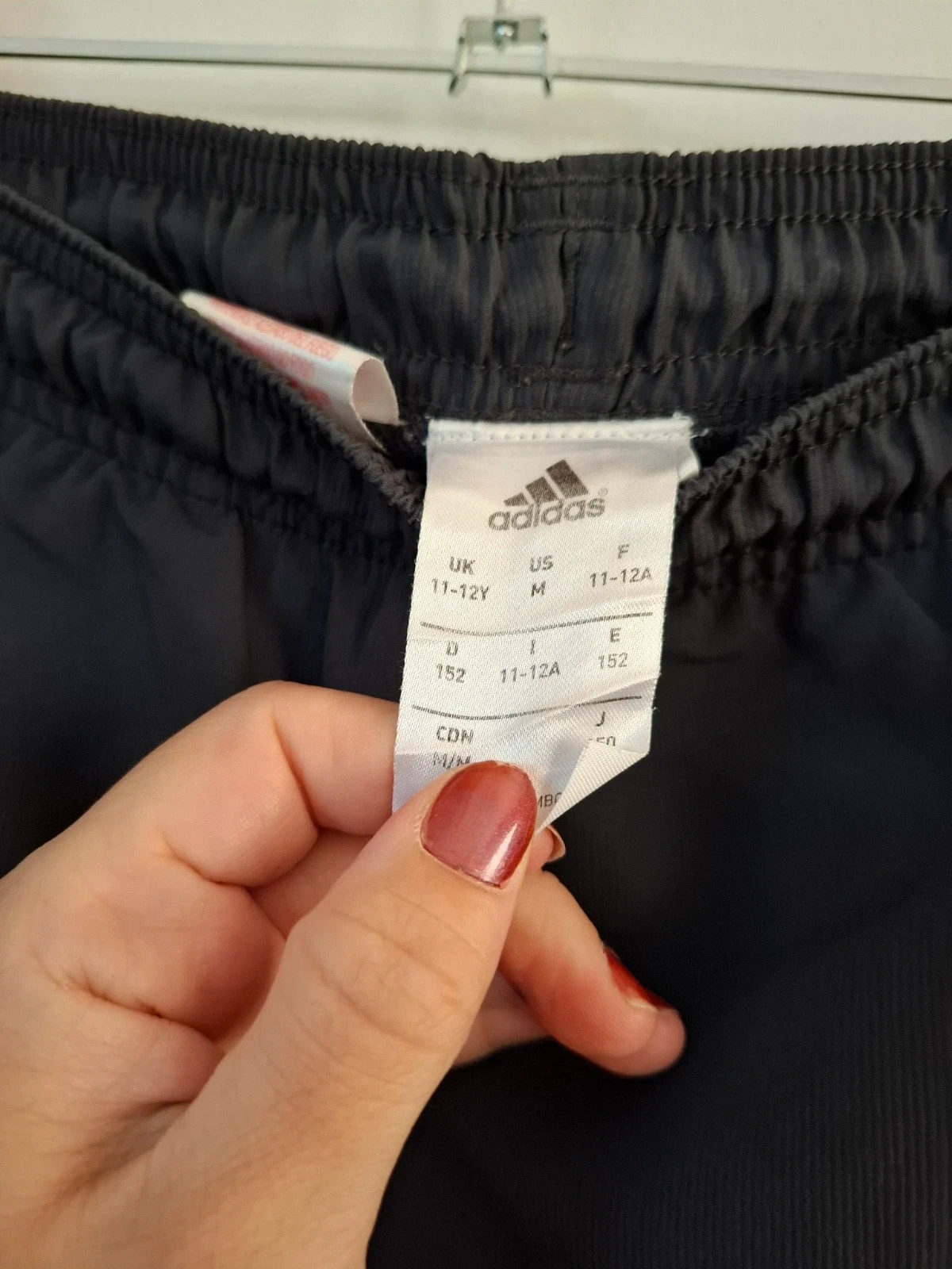 Pantalón de chándal Adidas, Talla 11-12 años (152 cm) – adidas – taille 12 ans / 152 cm 3