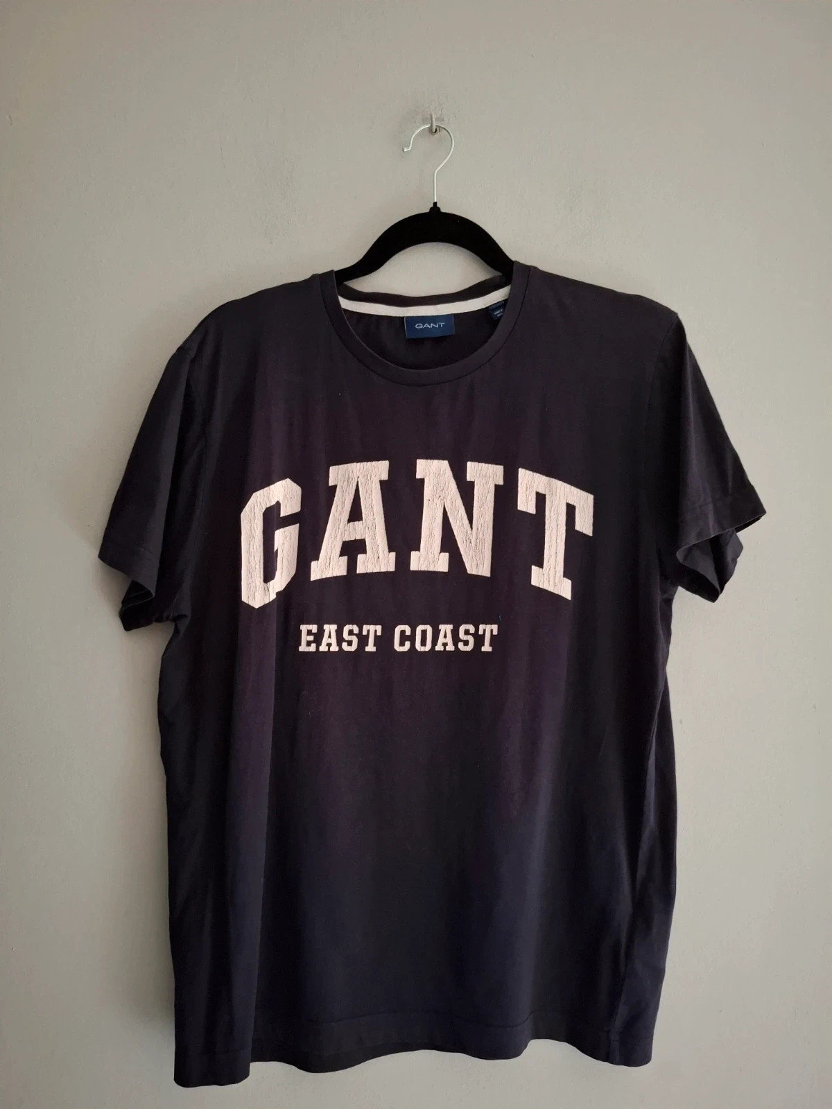 Camiseta GANT Azul Marino "East Coast" - Talla M