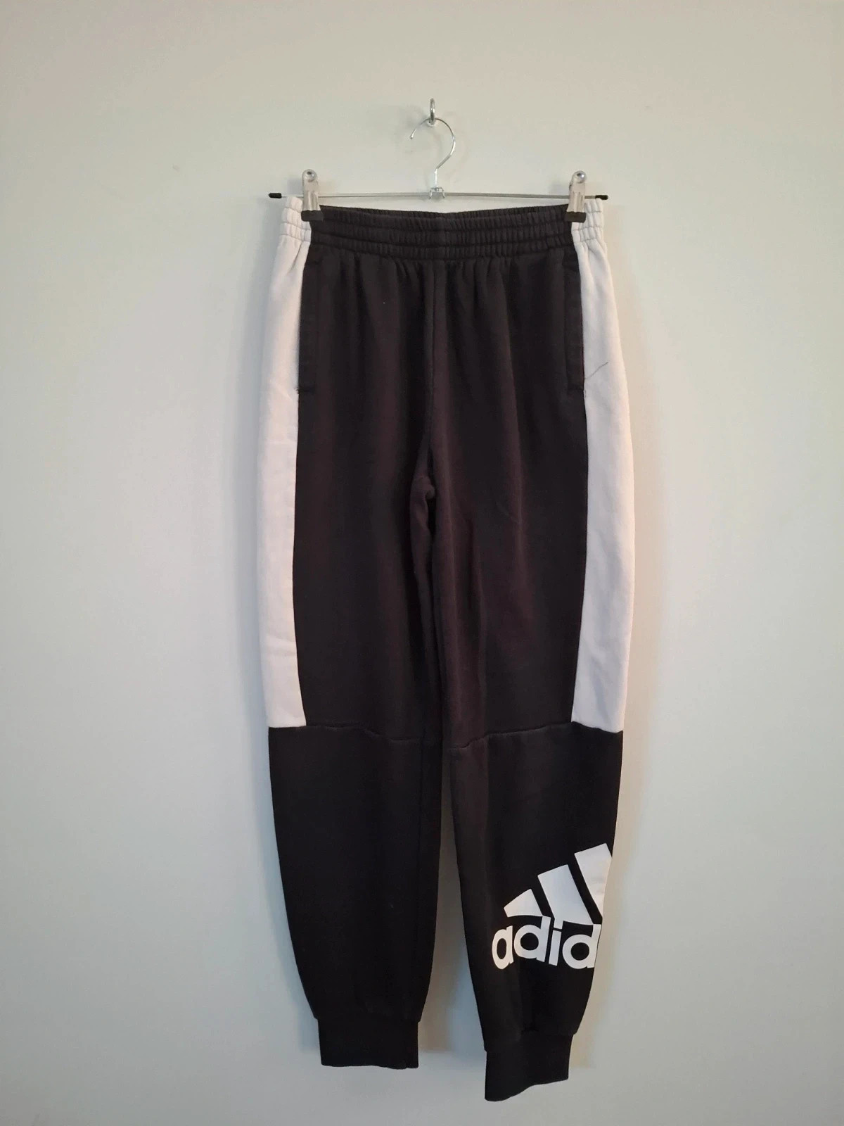 Pantalón de Chándal Adidas Negro/Blanco (Talla 13-14 años / 164cm) – adidas – taille 14 ans / 164 cm