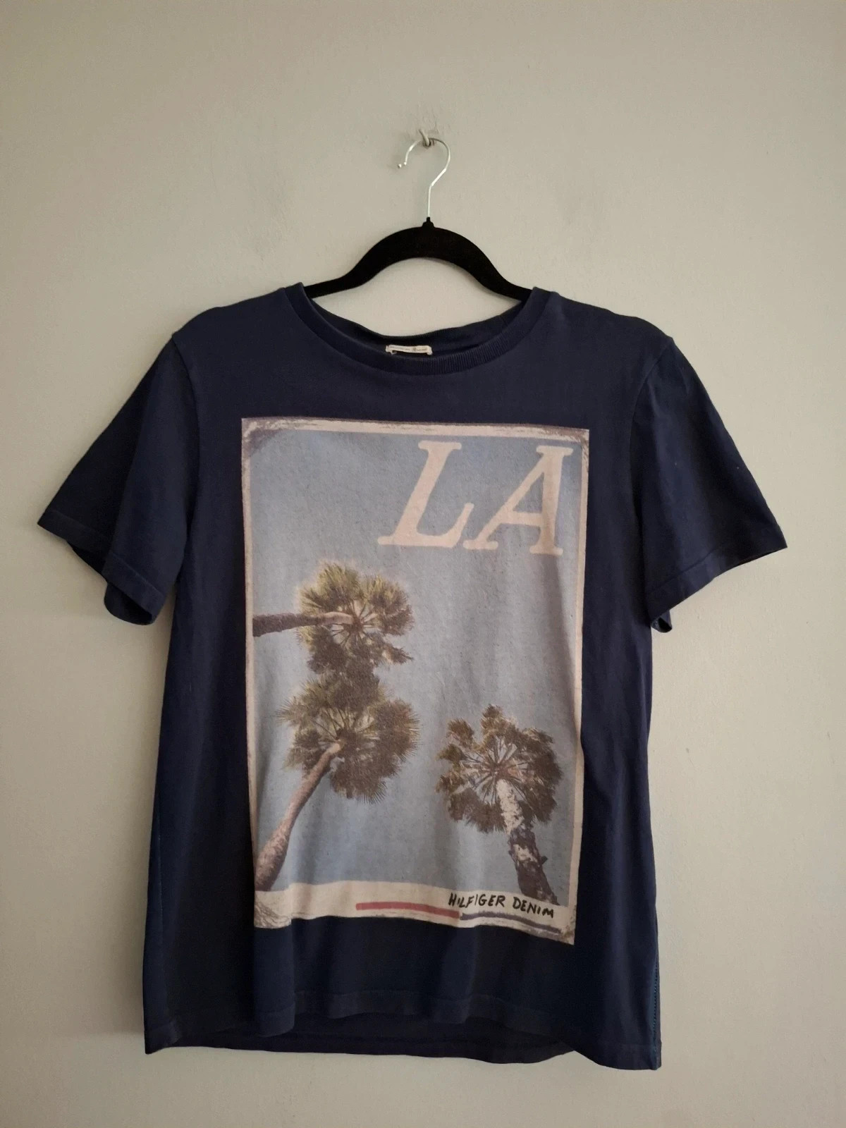 Camiseta Tommy Hilfiger Azul Marino LA Palms Talla 164 – Tommy Hilfiger – taille 14 ans / 164 cm