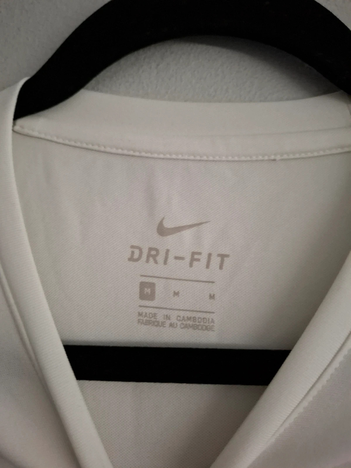 Camiseta Deportiva Nike Dri-FIT Blanca – Nike – taille M 3