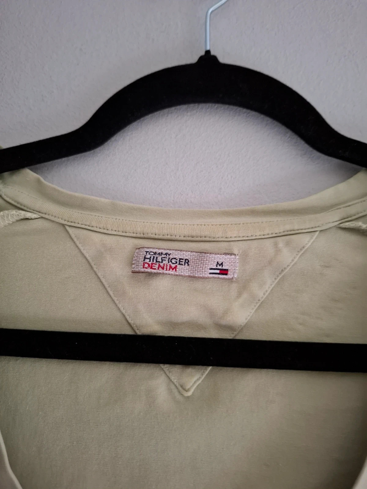 Camiseta Tommy Hilfiger Denim Verde Lima / Caqui Claro (Talla M) – Tommy Hilfiger – taille M / 38 / 10 3