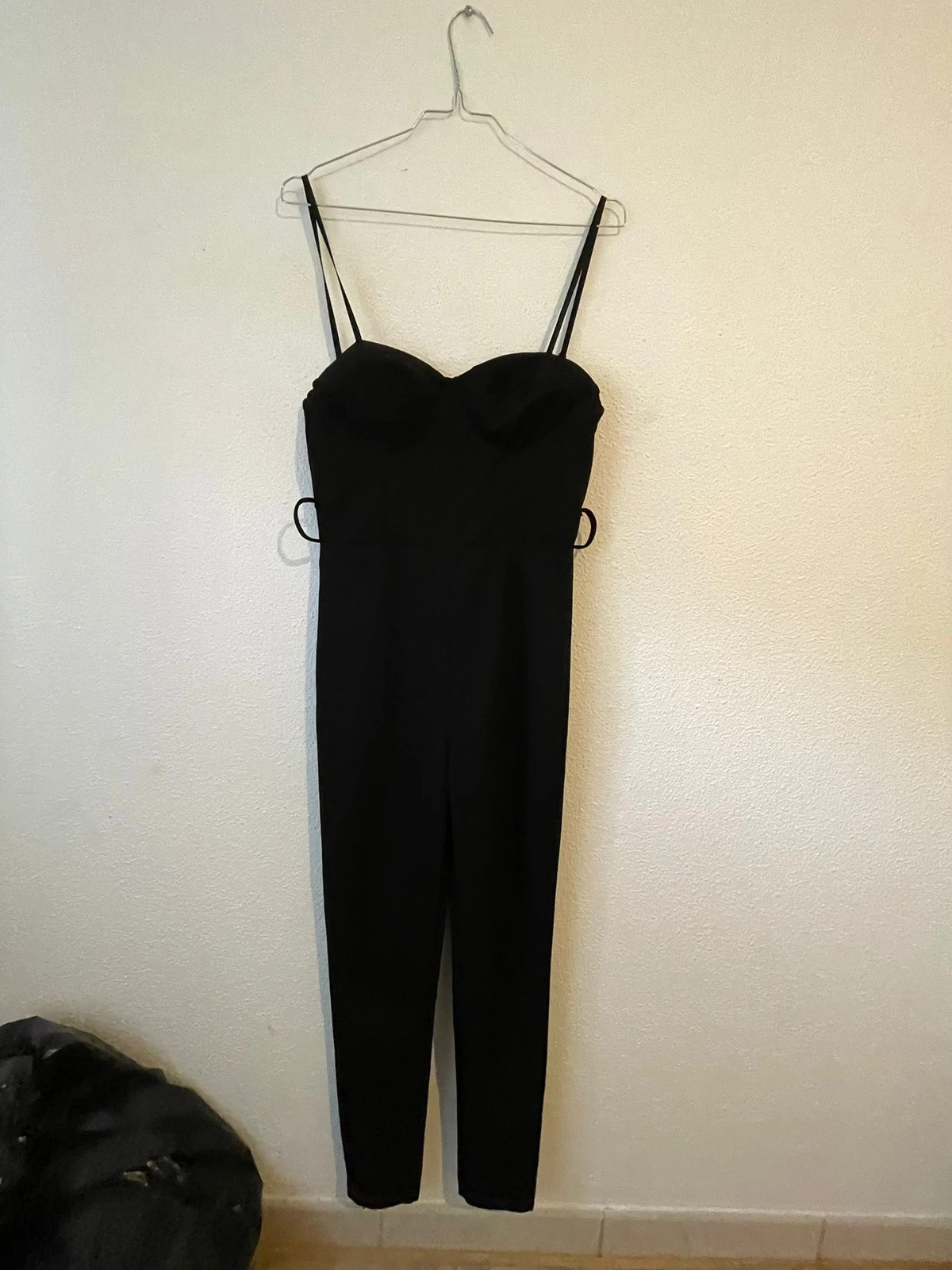 Combinaison à bretelle noir taille 36