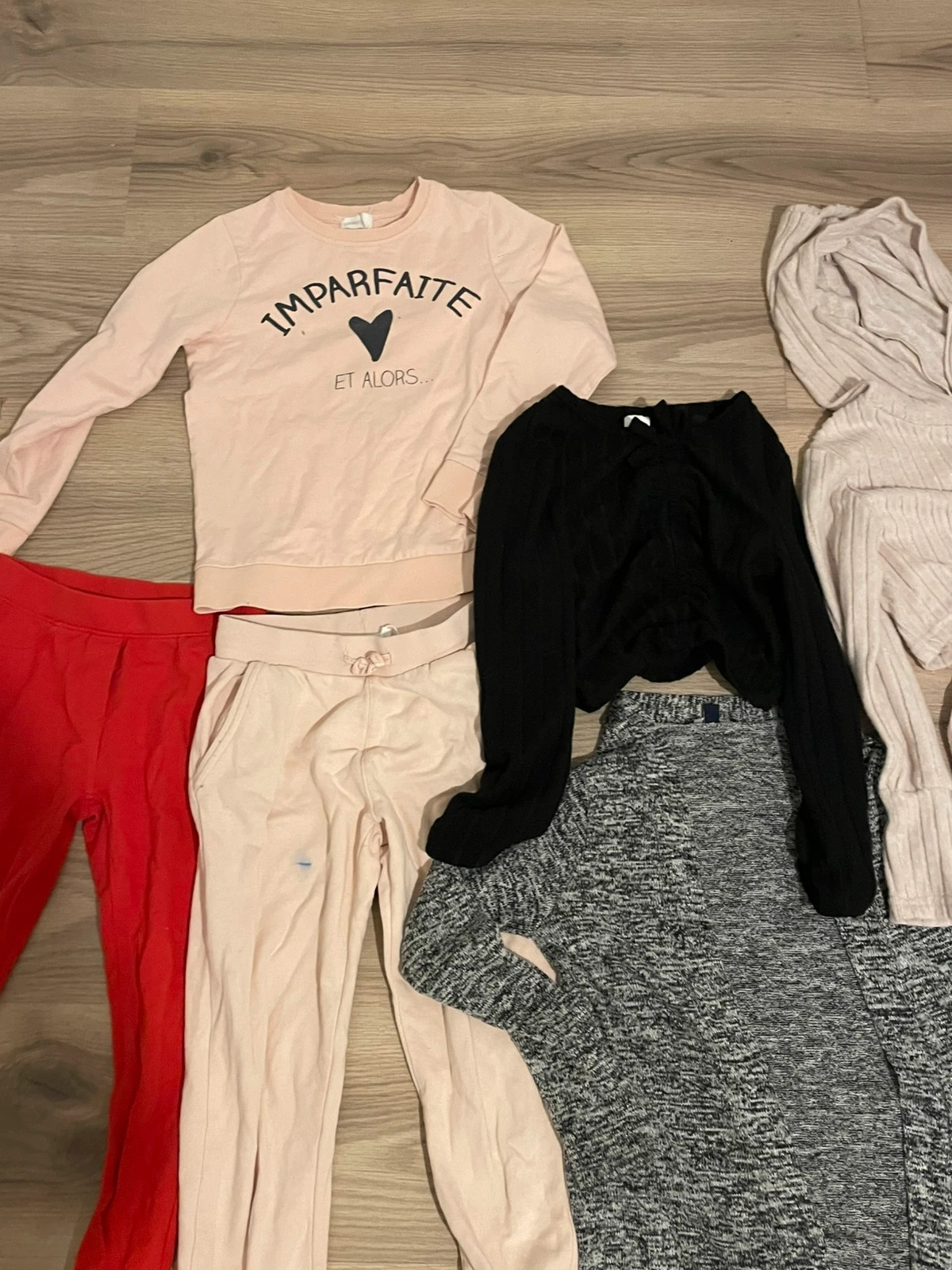Lot vêtements fille 10 ans / adolescente, 7 pièces, Manches longues – Hiver printemps & mi-saison – taille 10 ans / 140 cm 3