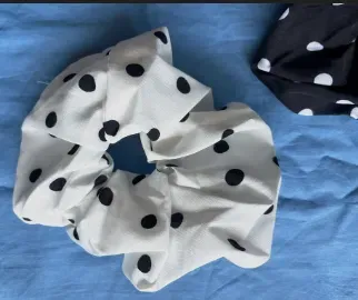 Lot de 2 chouchous noir et blanc à pois, élastiques cheveux rétro – Local 3