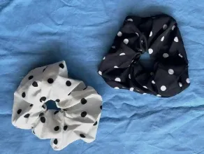 Lot de 2 chouchous noir et blanc à pois, élastiques cheveux rétro – Local 2