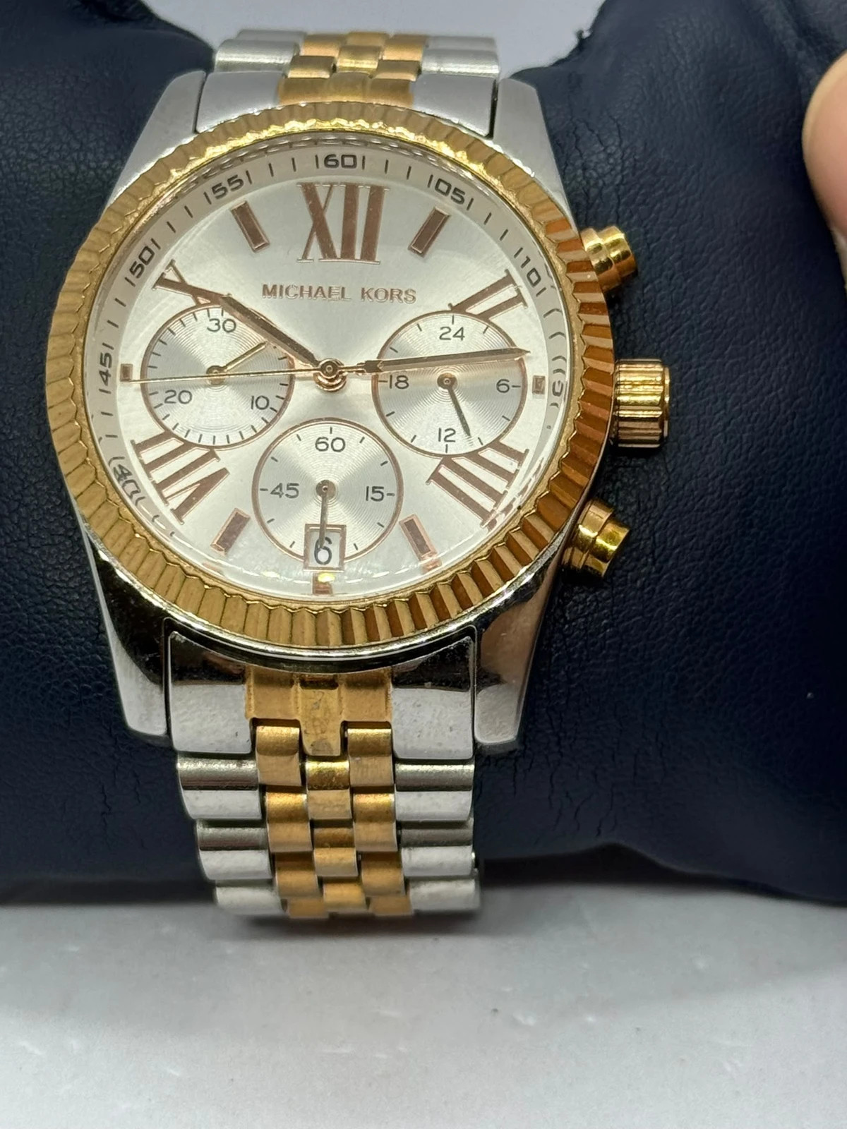 Montre Michael Kors Lexington Chronographe / Bicolore (Argent & Or) – Michael Kors – taille 30–38 mm 3