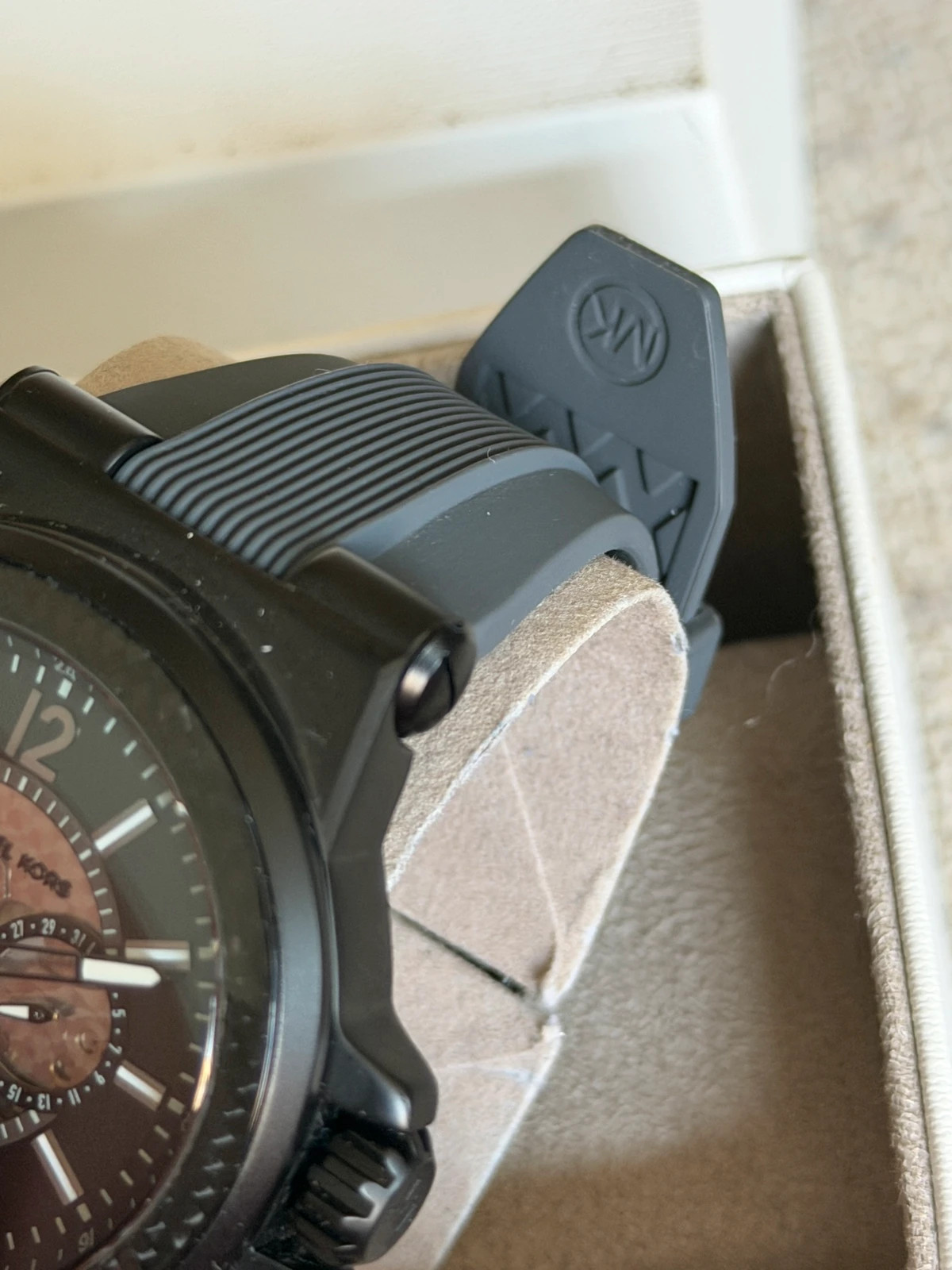 Montre Automatique Michael Kors (MK-9026) Édition Carbone & Silicone Éxcellent État – Michael Kors – taille 47 mm et plus 5