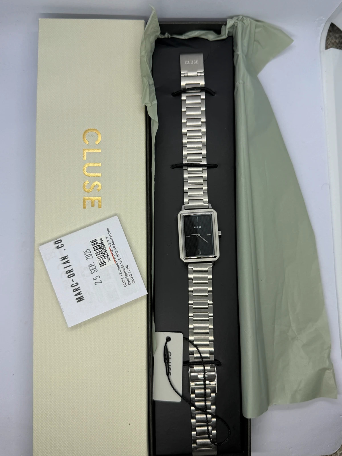 Montre Cluse Gracieuse rectangulaire – Argent & Cadran Noir – Cluse – taille 30–38 mm 2