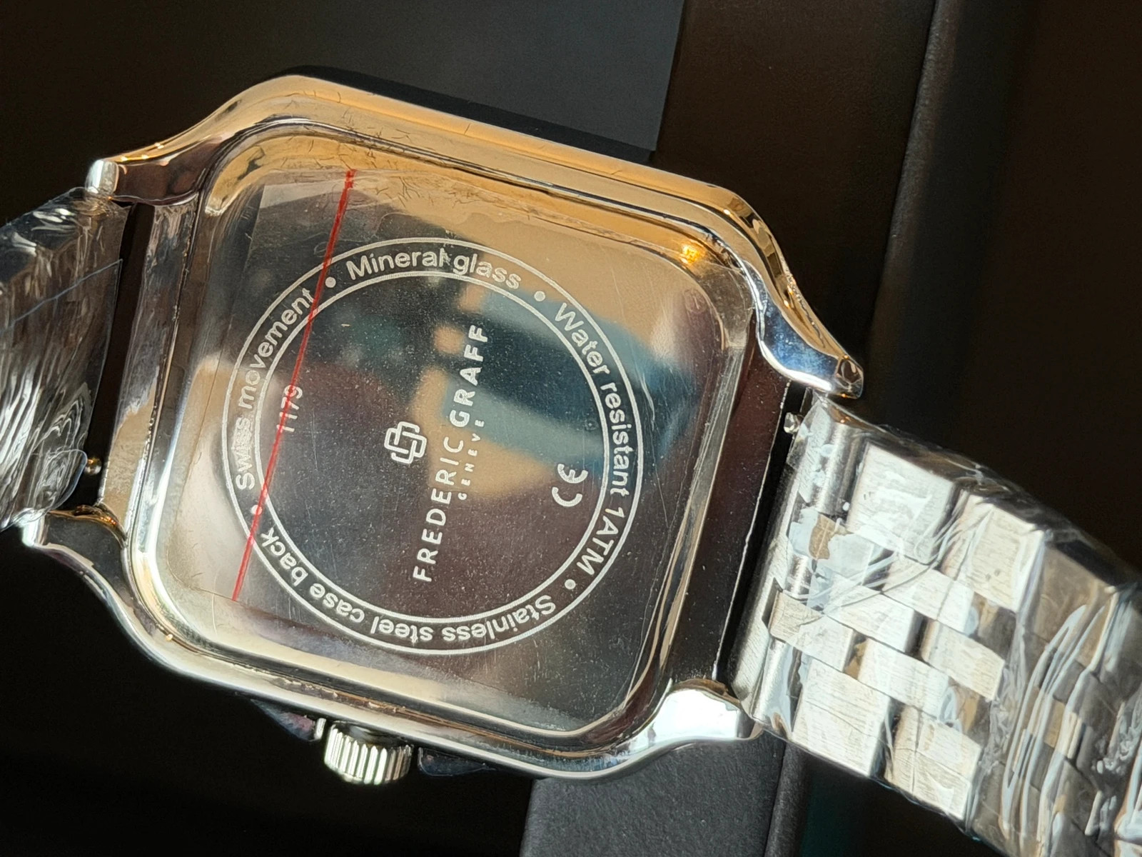 Montre Frédéric Graff Neuve – Style Bicolore & Cadran Graphique – Frederic Graff – taille 43–46 mm 3