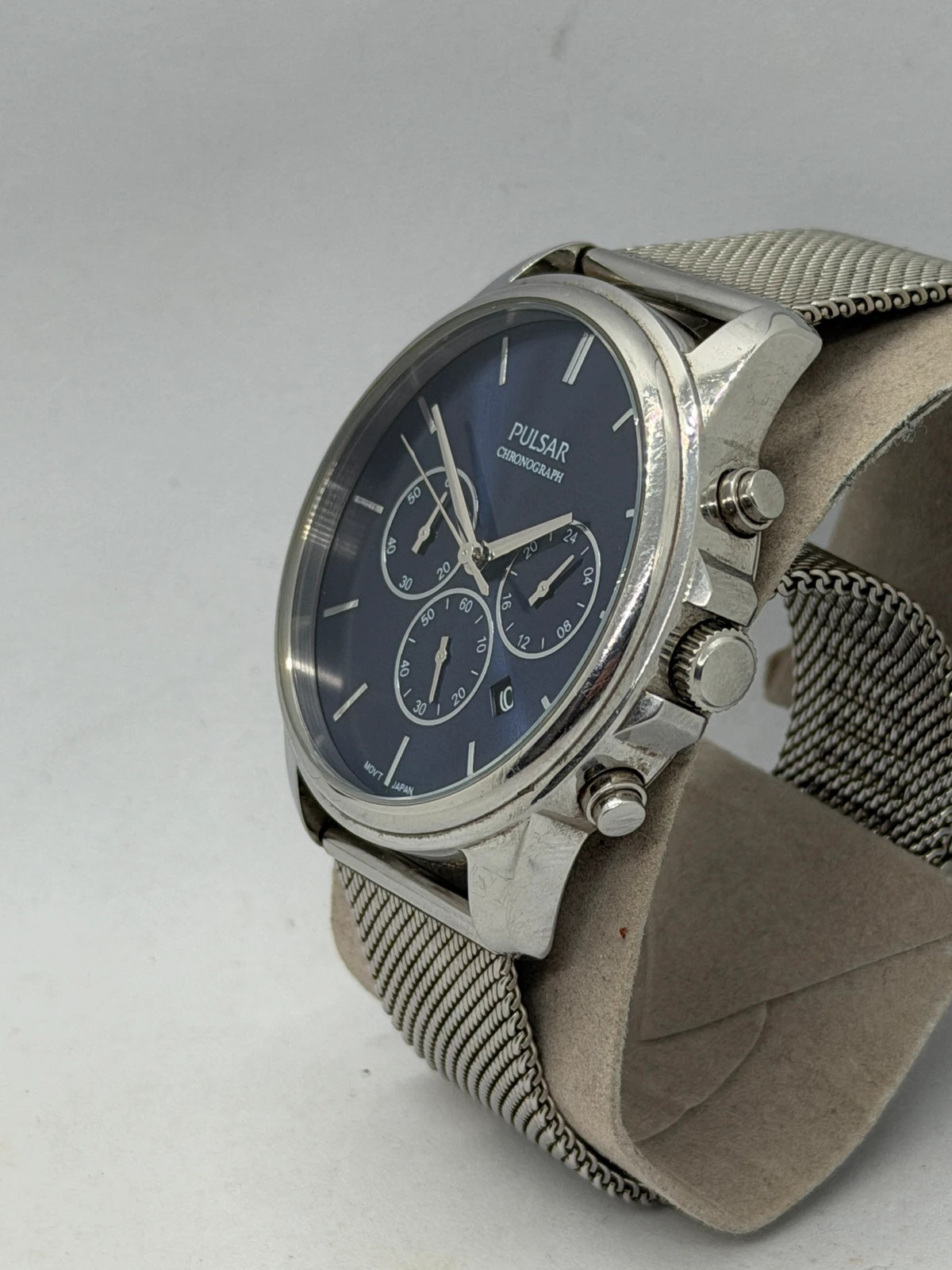 Montre Chronographe Pulsar – Cadran Bleu Solé d'un Magnifique Effet & Bracelet Maille Milanaise – Pulsar – taille 43–46 mm 5