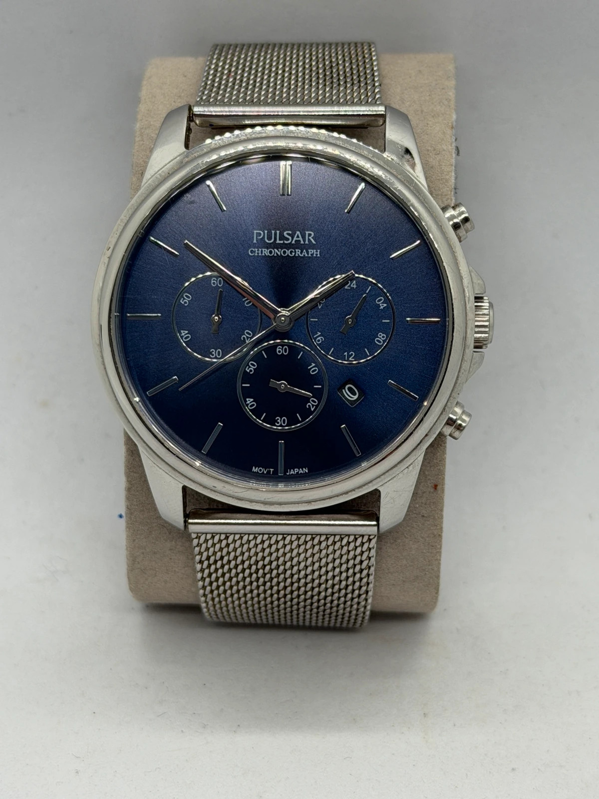 Montre Chronographe Pulsar – Cadran Bleu Solé d'un Magnifique Effet & Bracelet Maille Milanaise – Pulsar – taille 43–46 mm 4