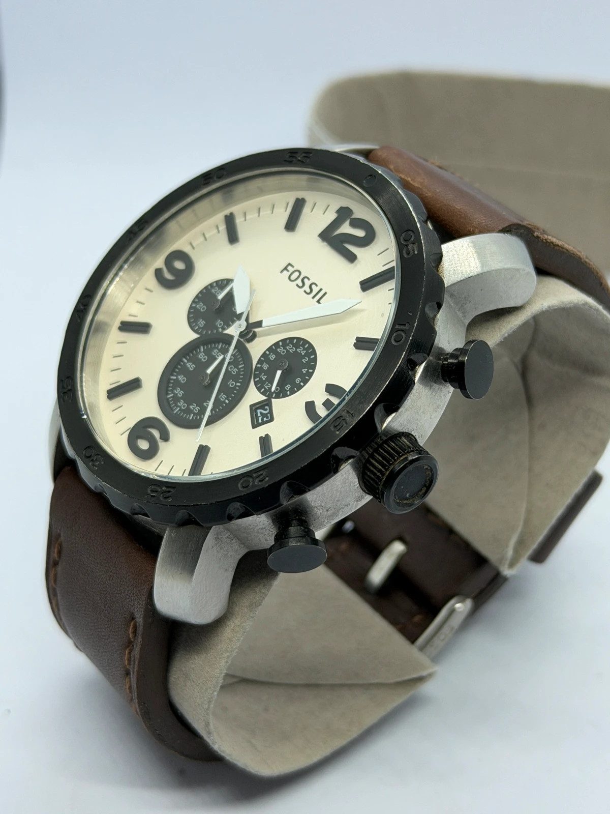 Montre Chronographe Fossil JR1390 – Très bon état – Fossil – taille 47 mm et plus 2