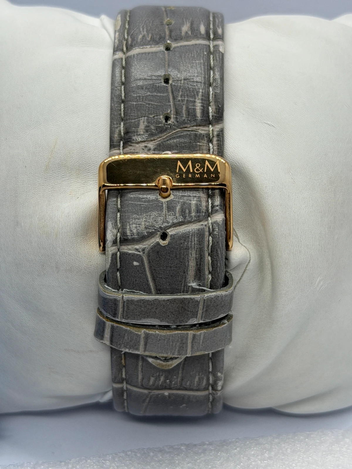 Montre Chronographe M&M Germany - Dorée & Cuir Gris – M&M Germany – taille 43–46 mm 4