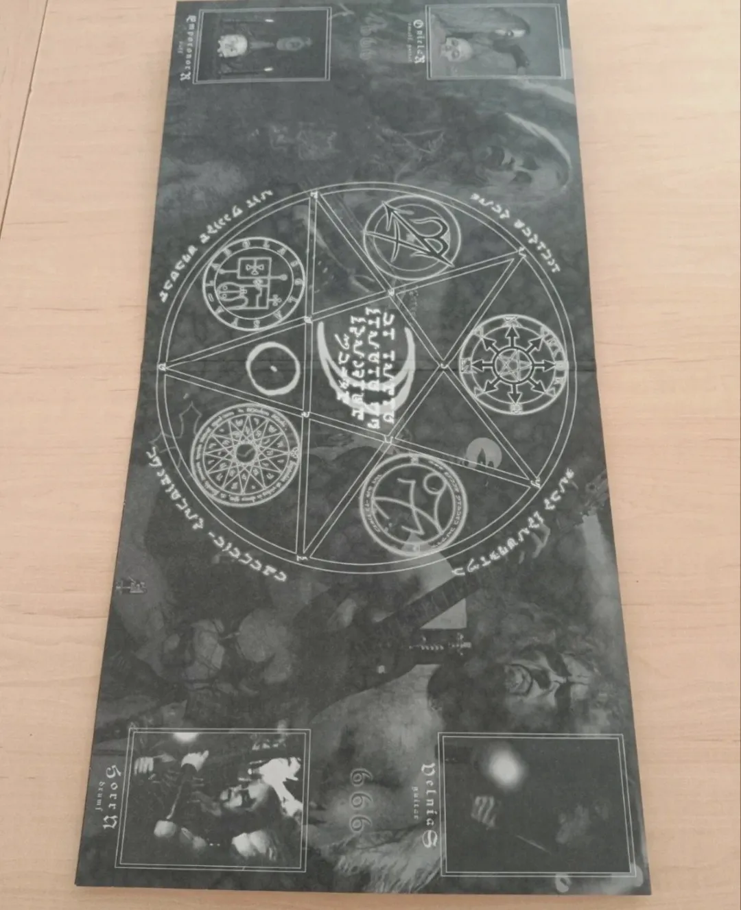 Disque vinyle Darkened Nocturn Slaughtercult Hora Nocturna – Darkened Nocturn 5