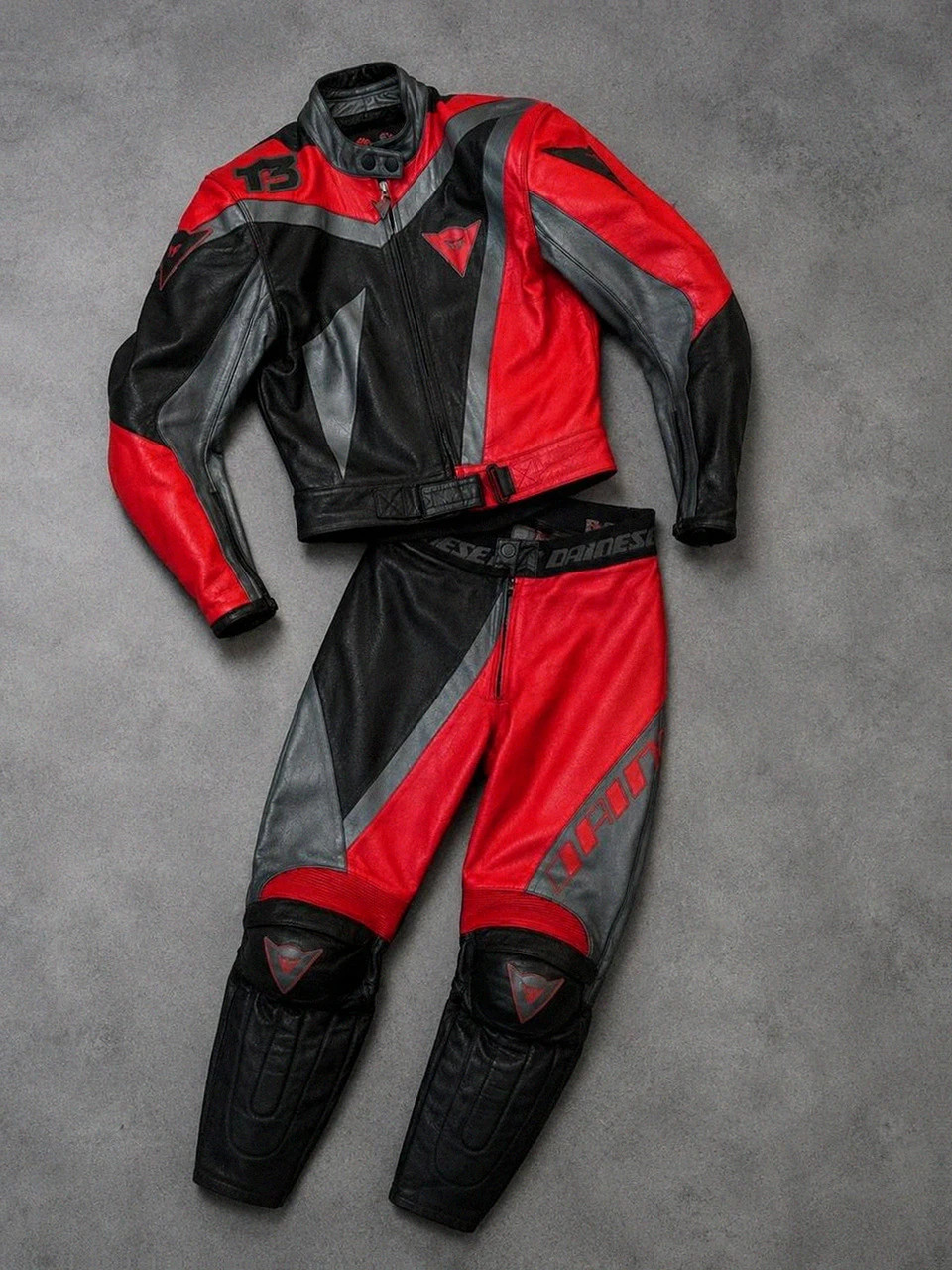 Dainese ensemble cuir moto racing 2 pièces vintage rouge noir taille 44 🇮🇹 mixte