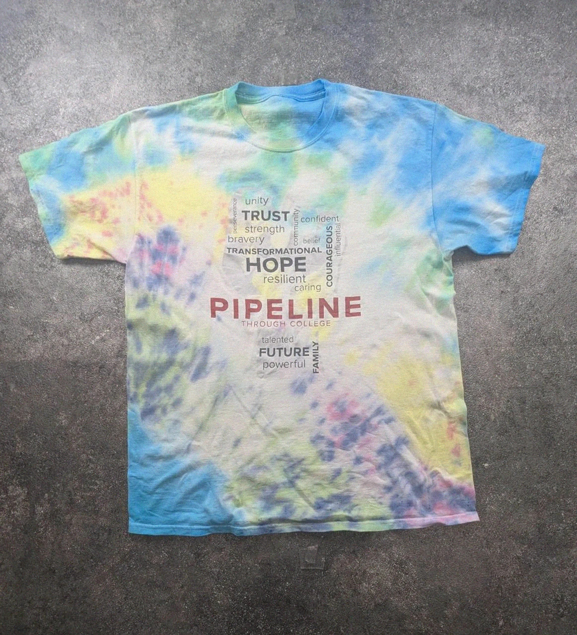 T-shirt Pipeline Through College tie dye pastel multicolore oversized surf skate festival Y2K L – Vintage Dressing – taille L 2