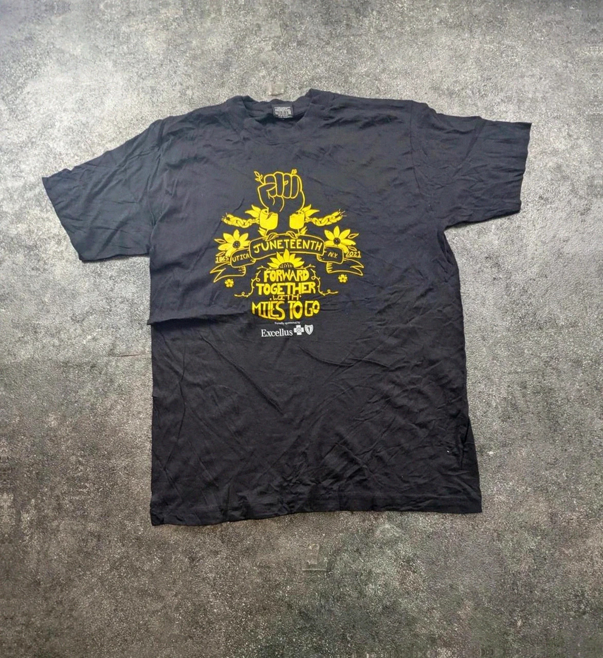 T-shirt Juneteenth poing levé militant streetwear Usa taille M vintage dressing – Vintage Dressing – taille M 2