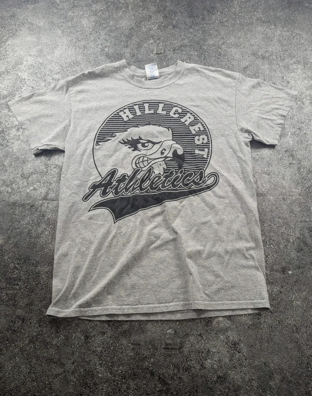 T-shirt Hillcrest Athletics vintage university college gris logo oversized M – Gildan – taille M 2