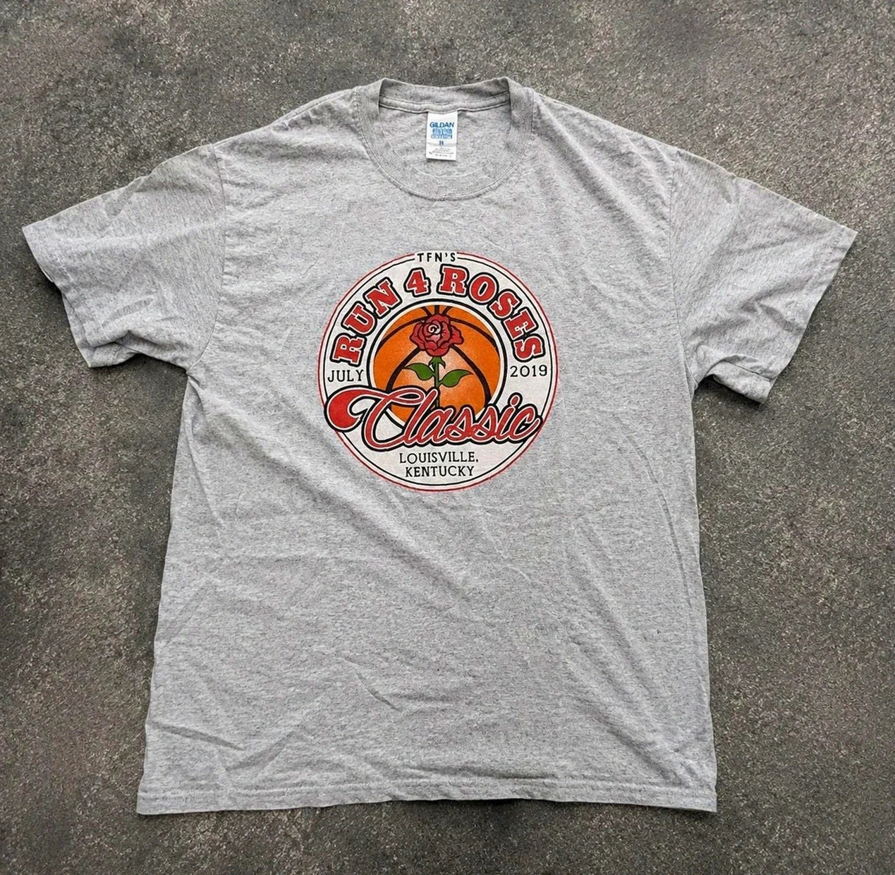 T-shirt Run 4 Roses Classic Louisville Kentucky basket Usa M – Vintage Dressing – taille M