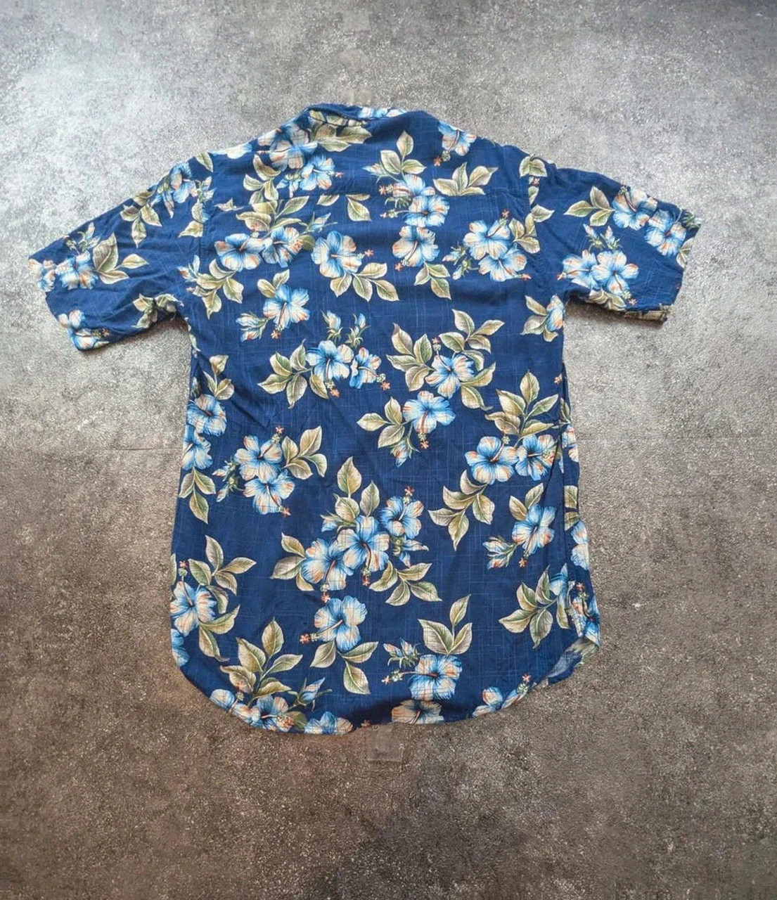 Chemise hawaïenne Legand vintage floral bleu hibiscus viscose fluide beachwear M vintage dressing – Vintage Dressing – taille M 3